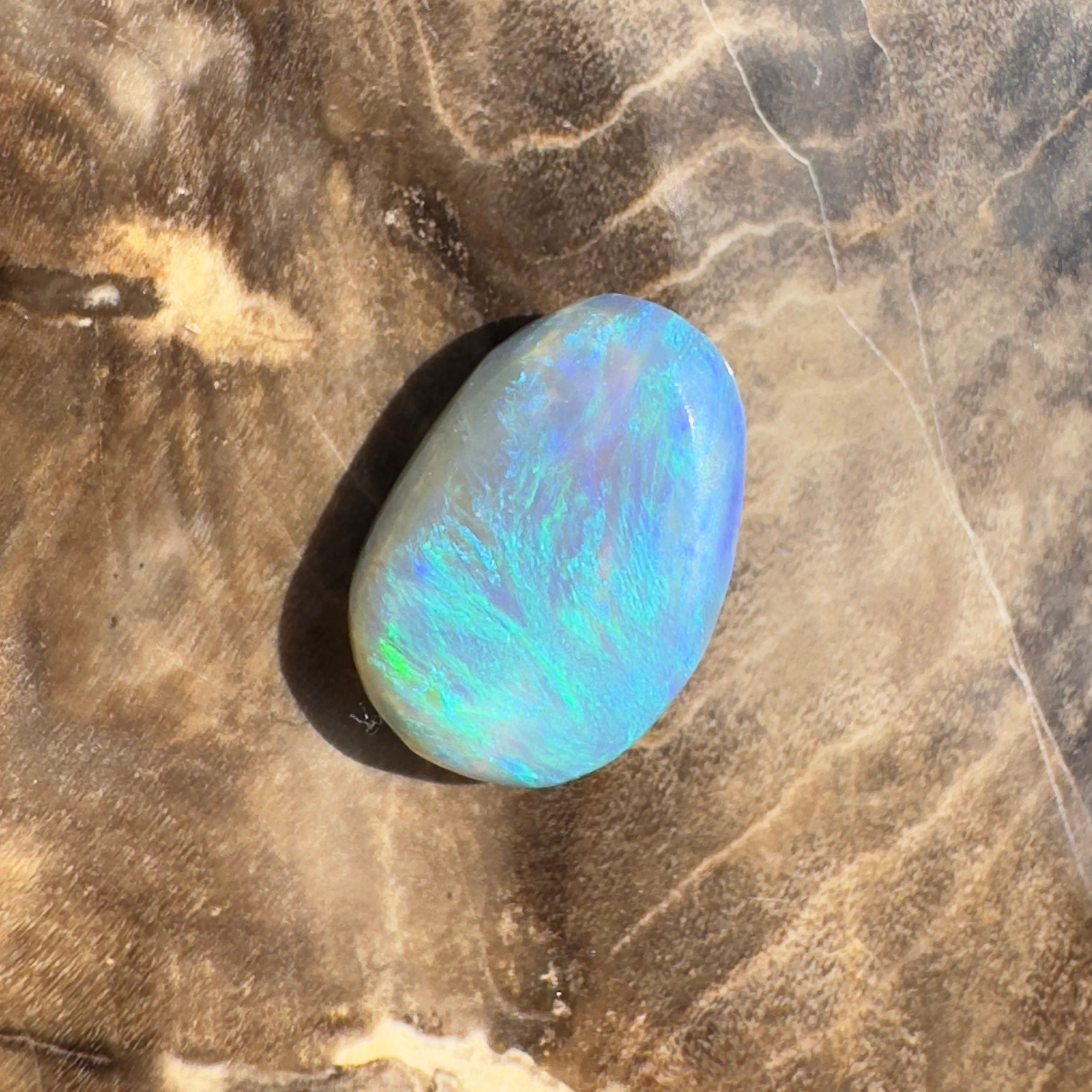 1.9ct Hand - cut Solid Lightning Ridge Opal