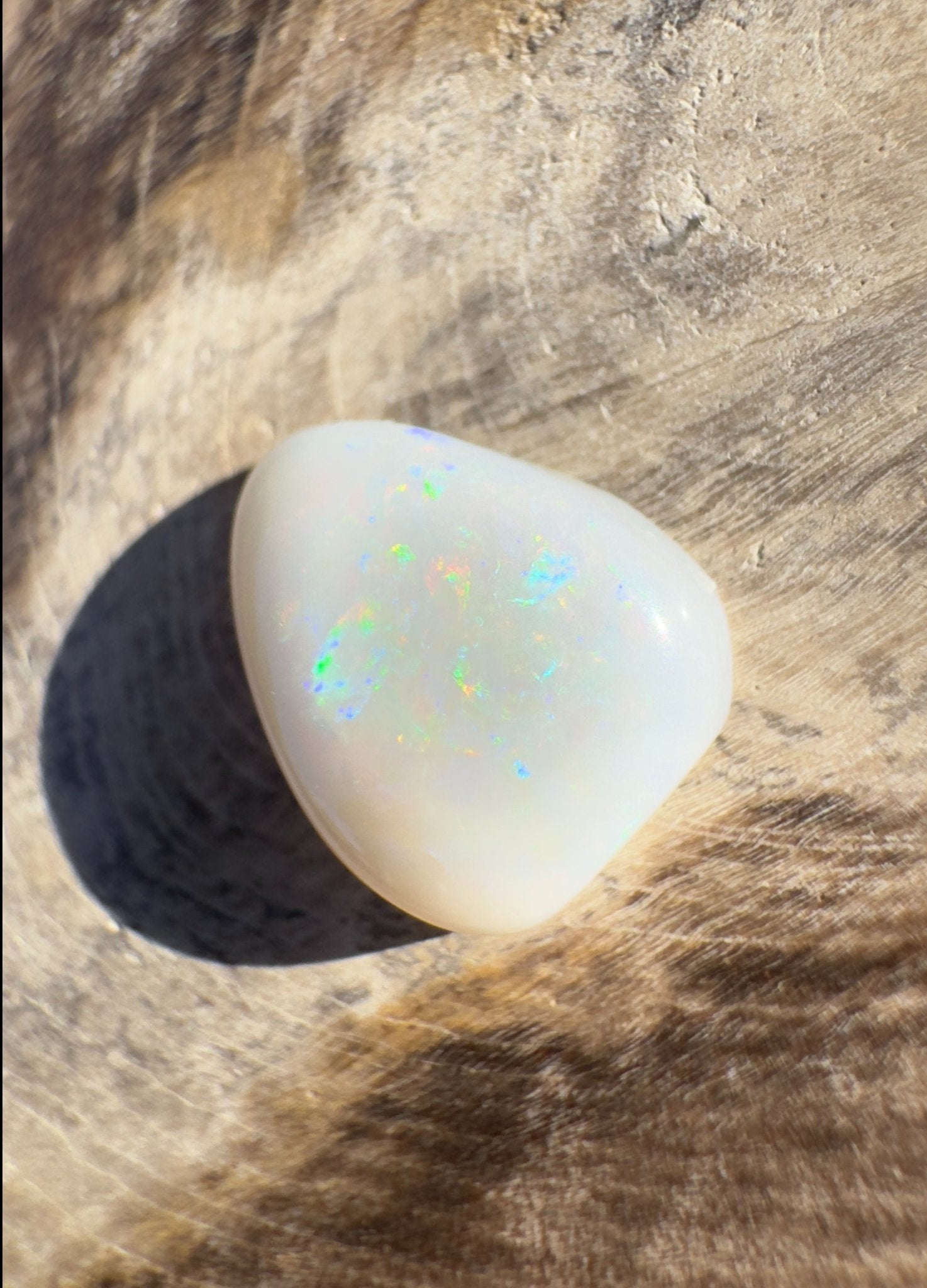 1.9ct Hand - Cut Solid Lightning Ridge Opal