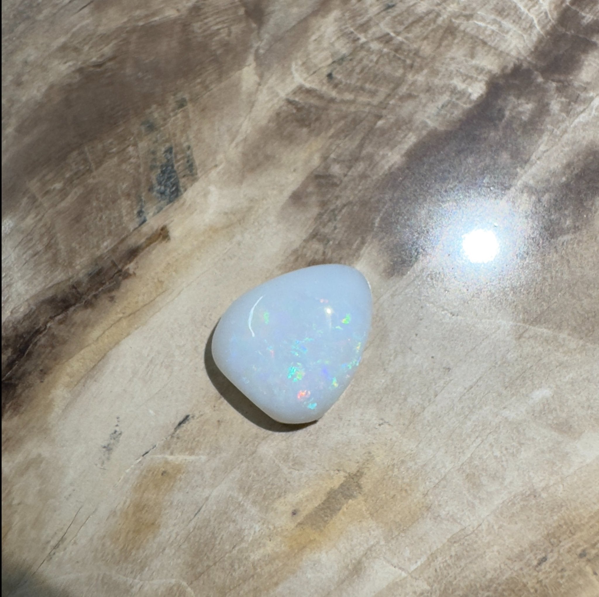 1.9ct Hand - Cut Solid Lightning Ridge Opal