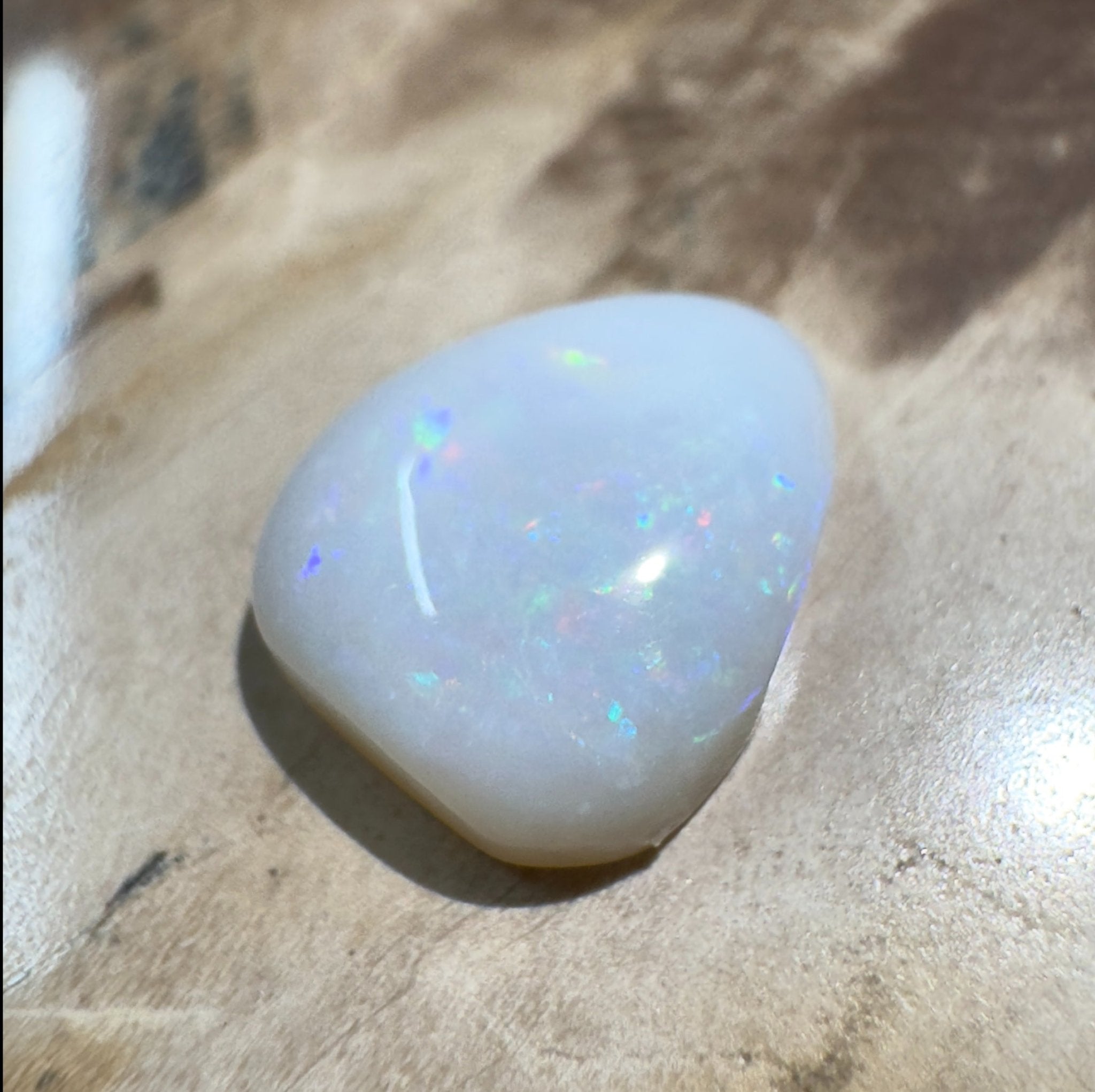 1.9ct Hand - Cut Solid Lightning Ridge Opal