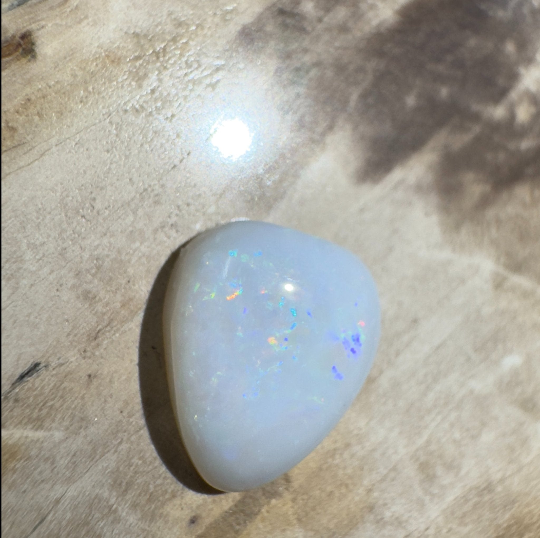 1.9ct Hand - Cut Solid Lightning Ridge Opal