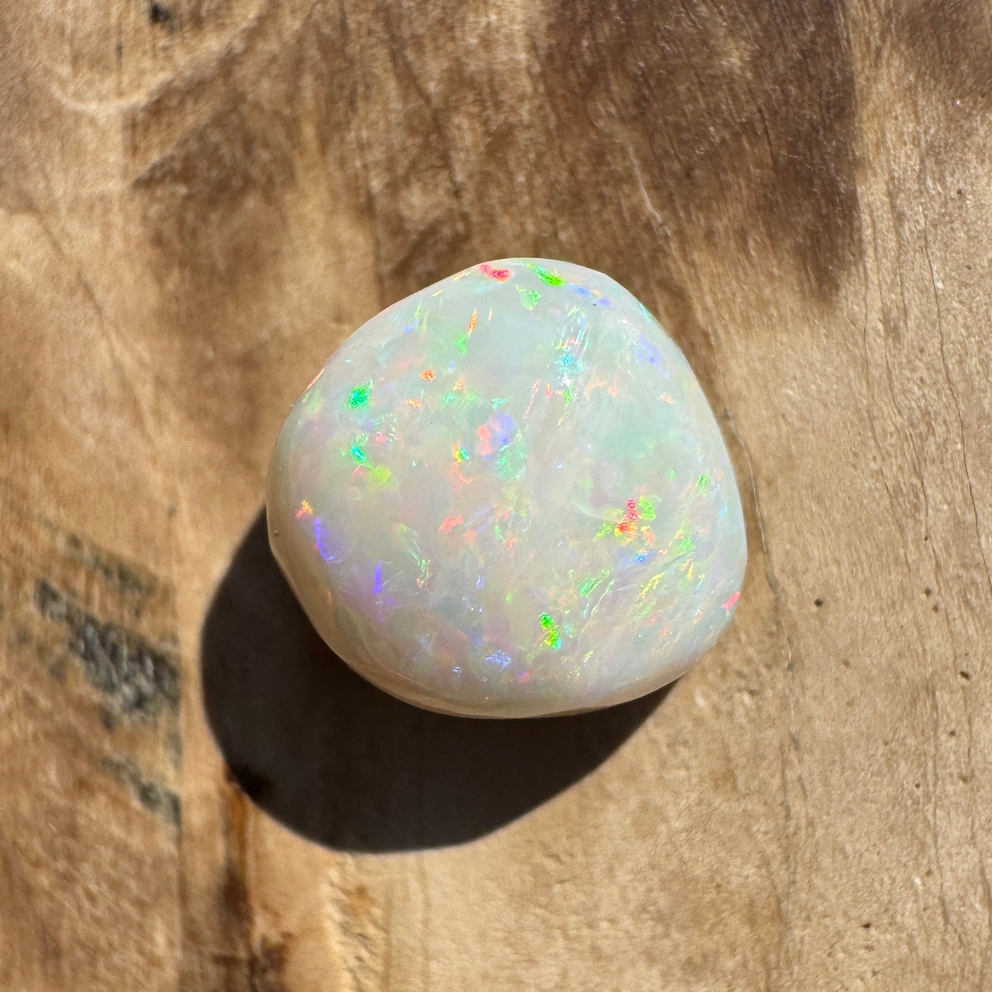 1.9ct Hand - cut Solid Lightning Ridge Opal