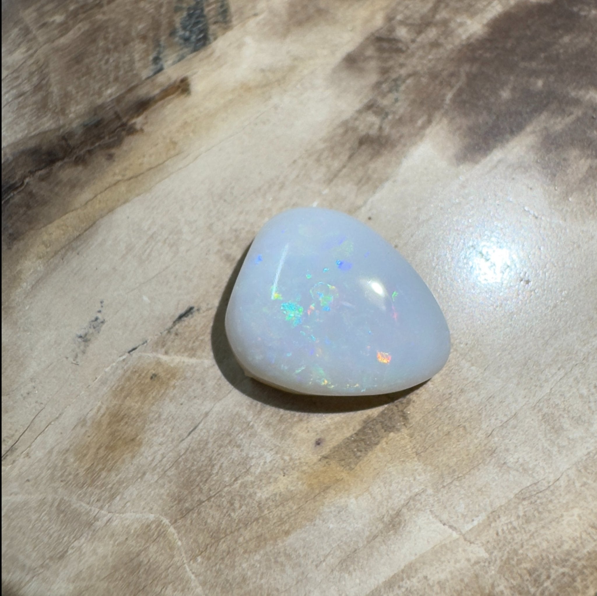 1.9ct Hand - Cut Solid Lightning Ridge Opal