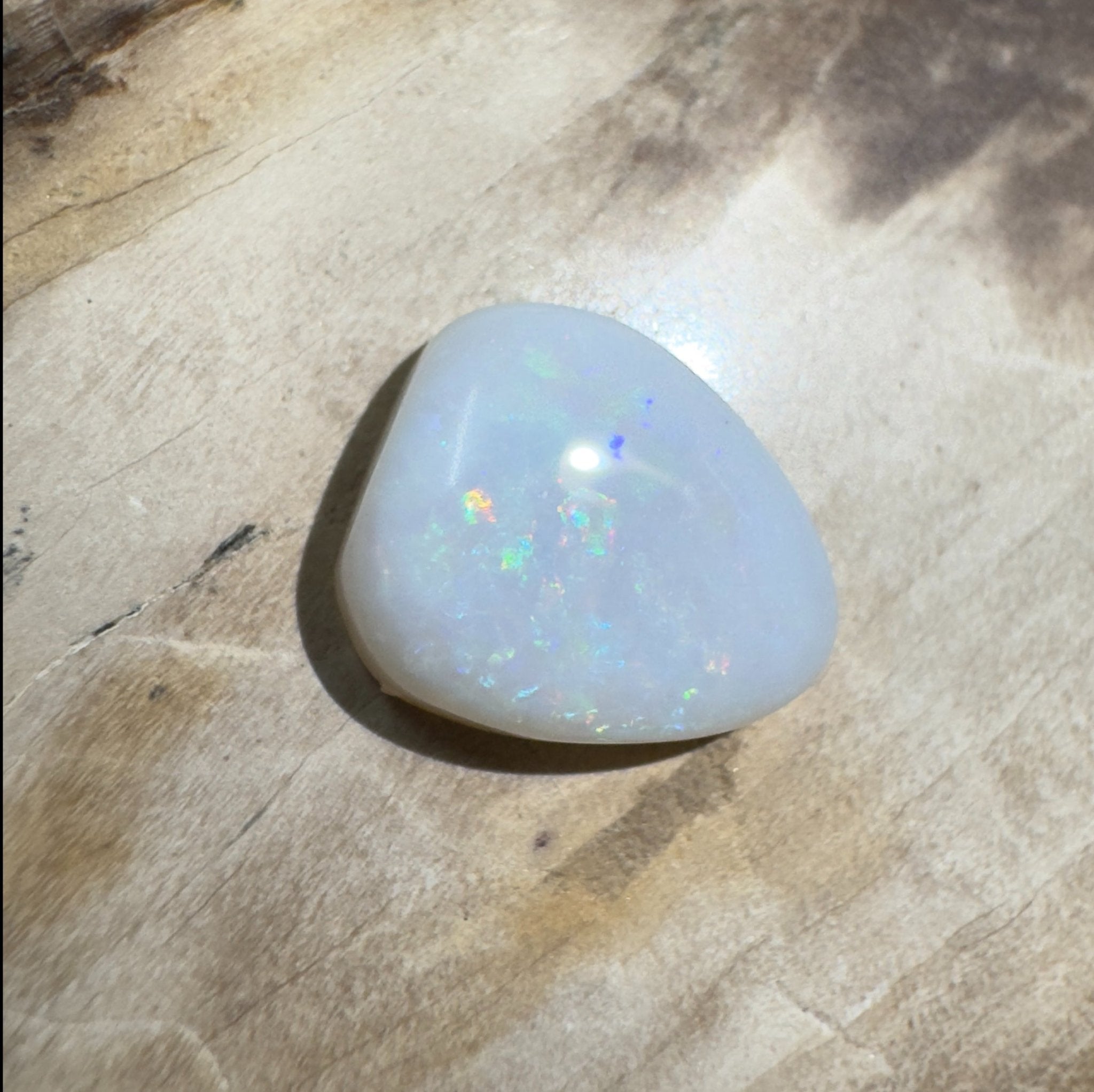 1.9ct Hand - Cut Solid Lightning Ridge Opal
