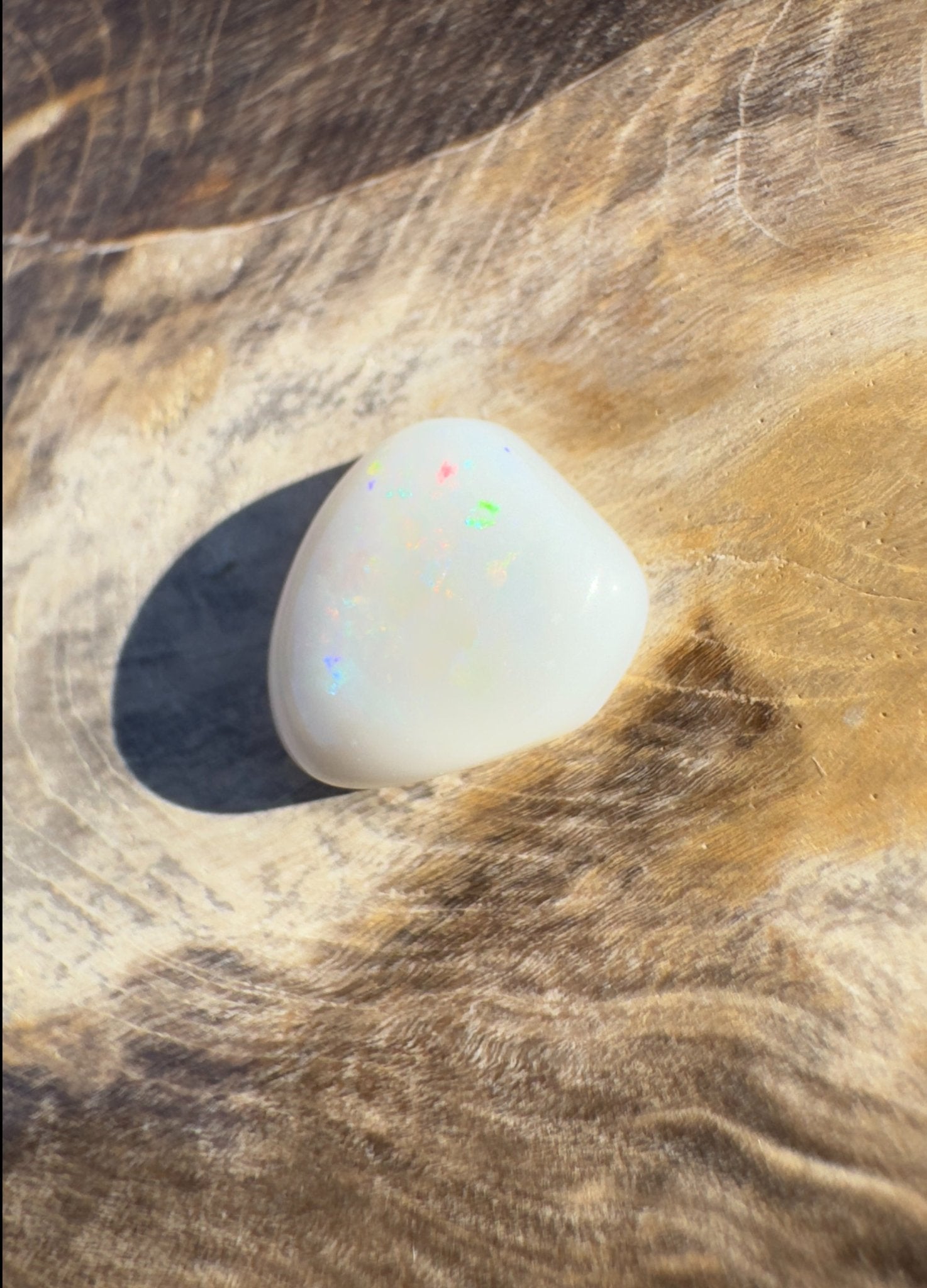 1.9ct Hand - Cut Solid Lightning Ridge Opal
