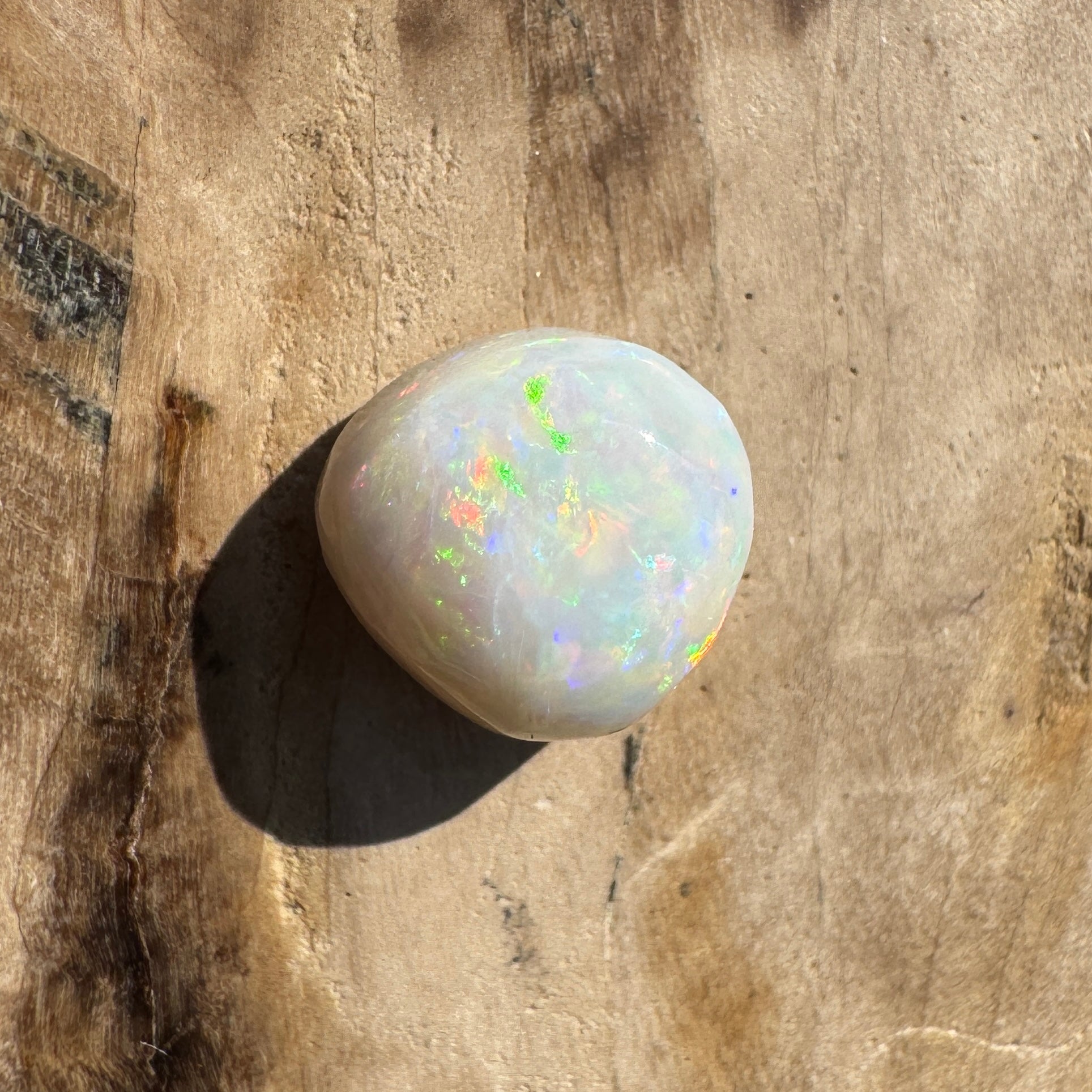 1.9ct Hand - cut Solid Lightning Ridge Opal