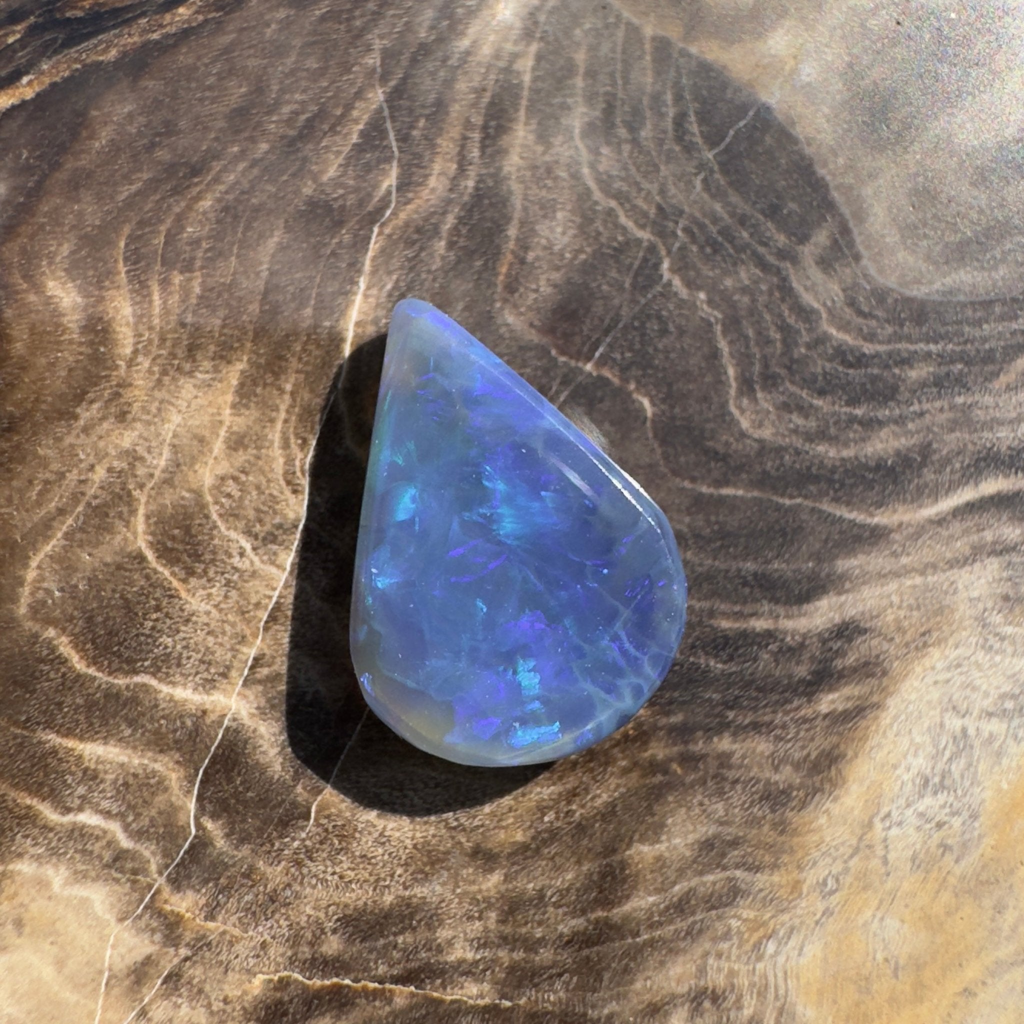 1.9ct Hand - cut Solid Lightning Ridge Semi Black Opal