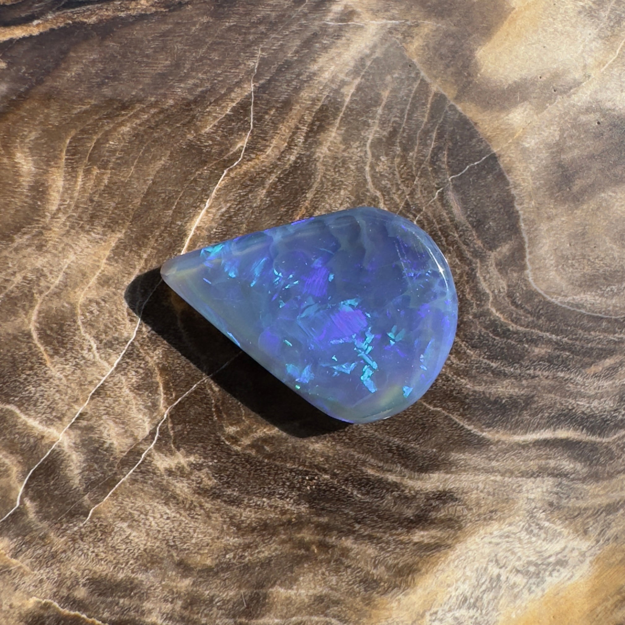 1.9ct Hand - cut Solid Lightning Ridge Semi Black Opal