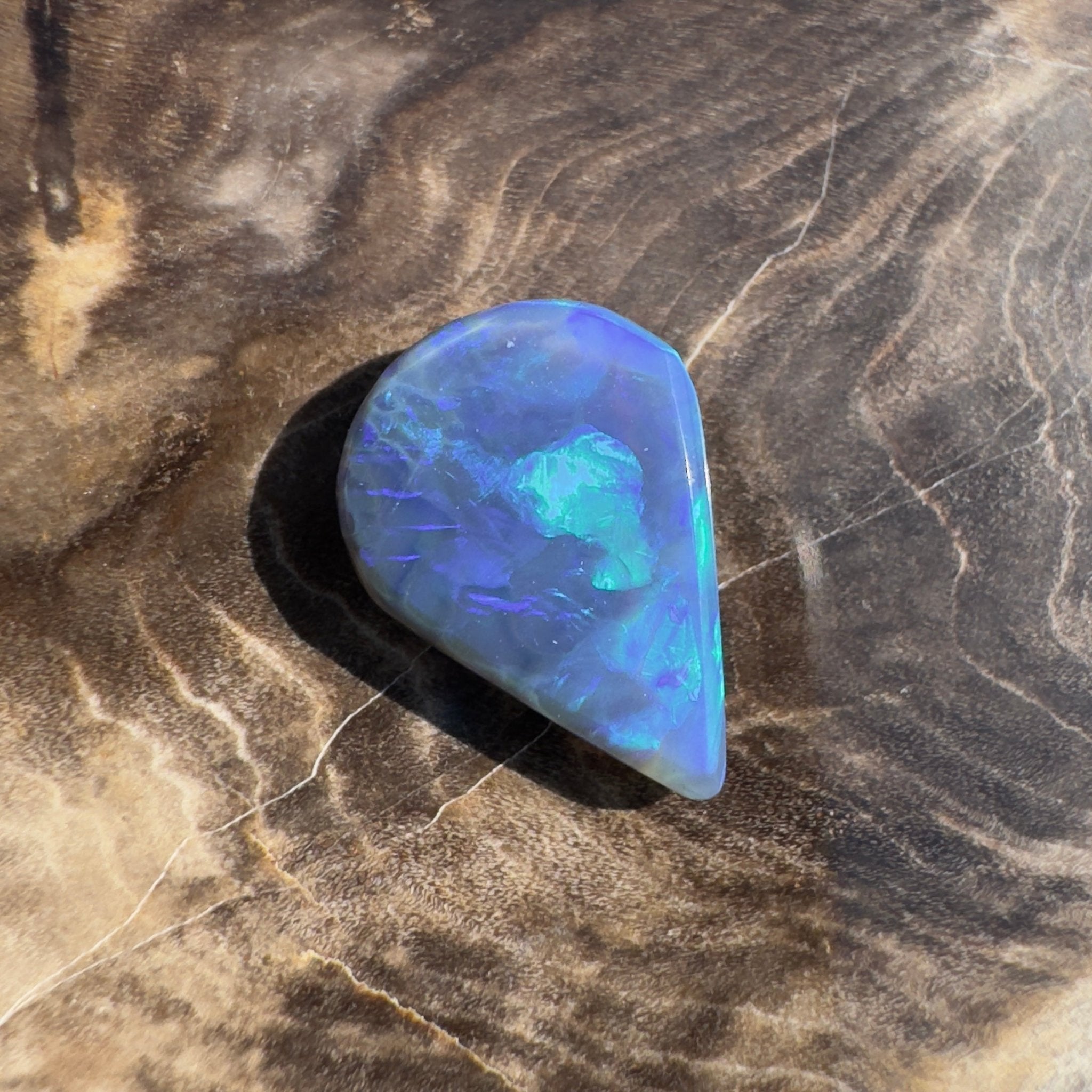 1.9ct Hand - cut Solid Lightning Ridge Semi Black Opal