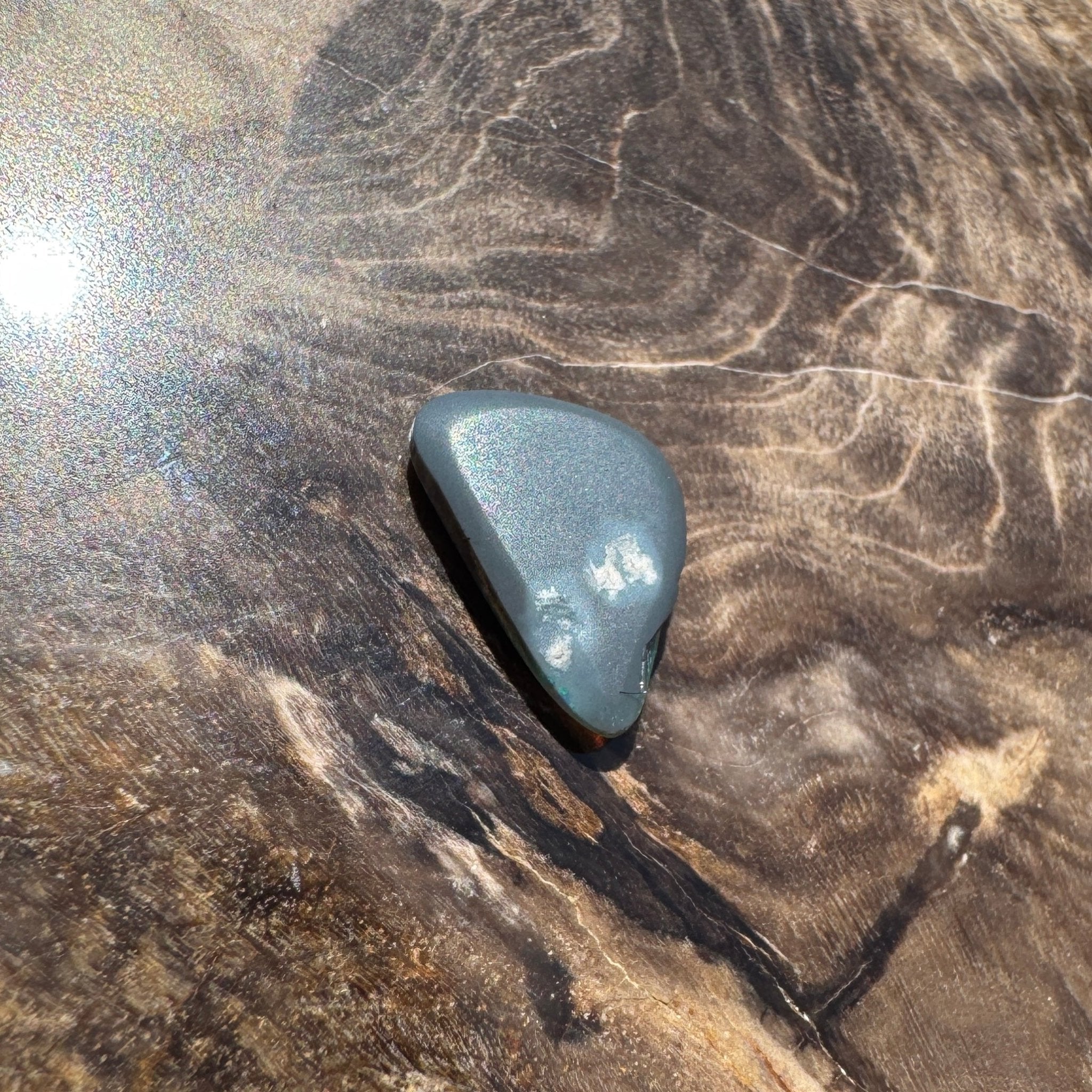 1ct Hand - cut Solid Lightning Ridge Black Opal
