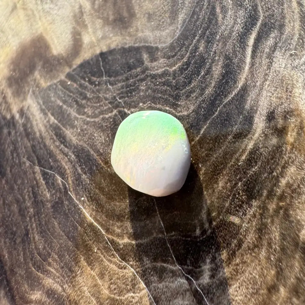 2 x Hand-cut Lightning Ridge Opals 2.5ct total weight