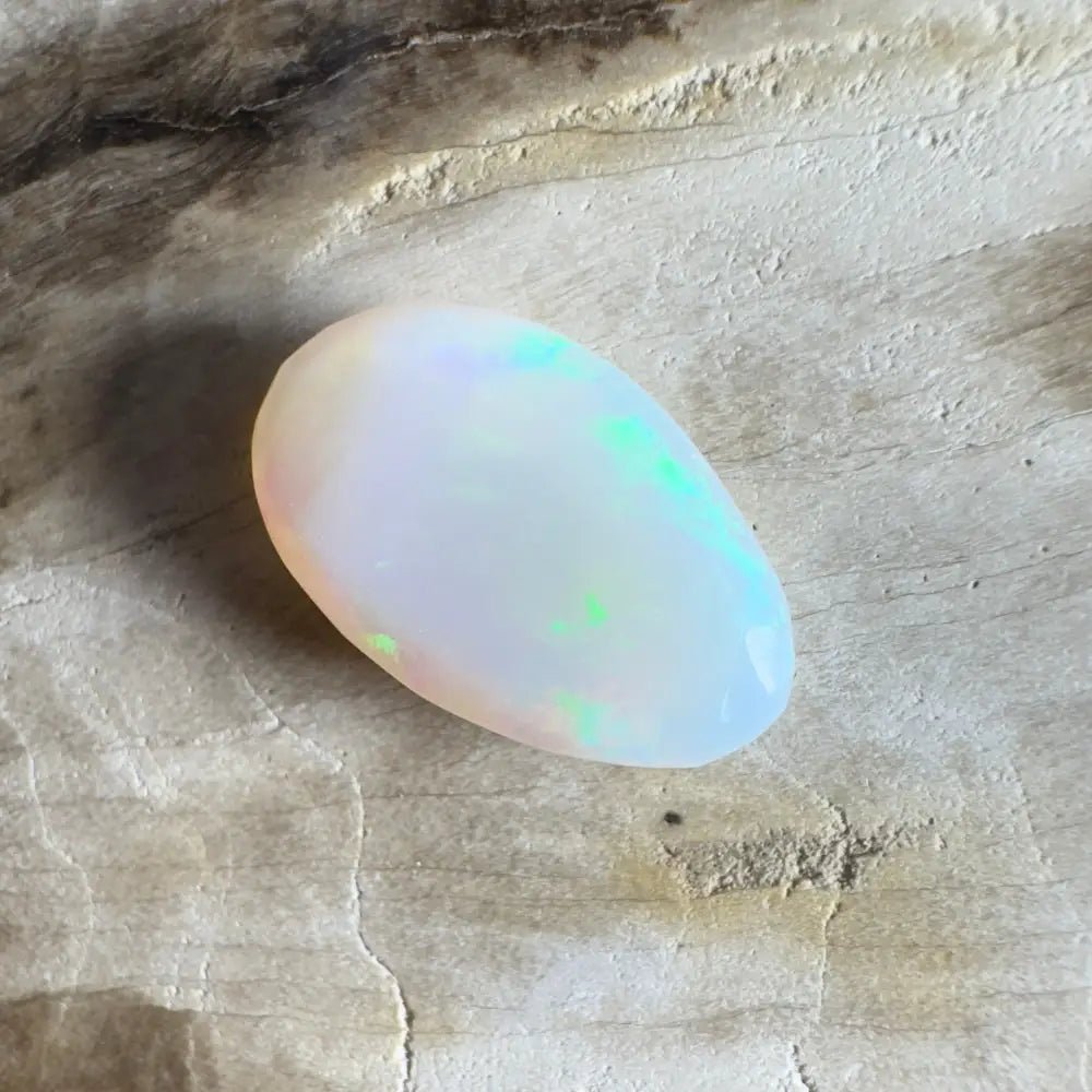 2.0ct Coober Pedy Opal Solid Hand - Cut
