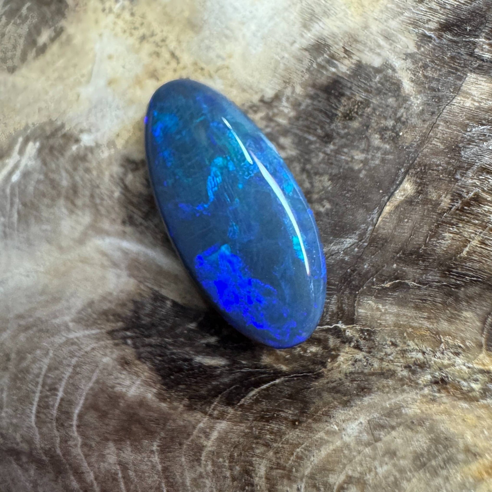2.1ct Hand - cut Solid Lightning Ridge Black Opal