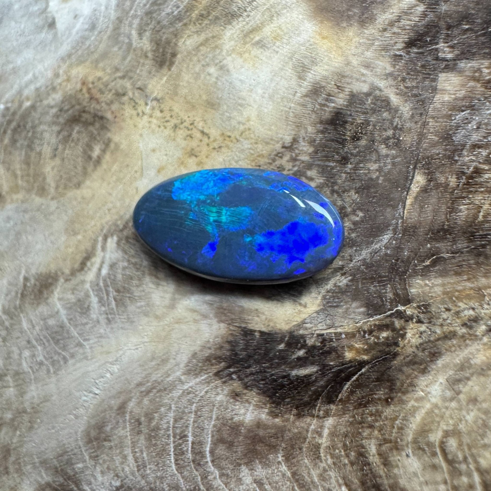 2.1ct Hand - cut Solid Lightning Ridge Black Opal