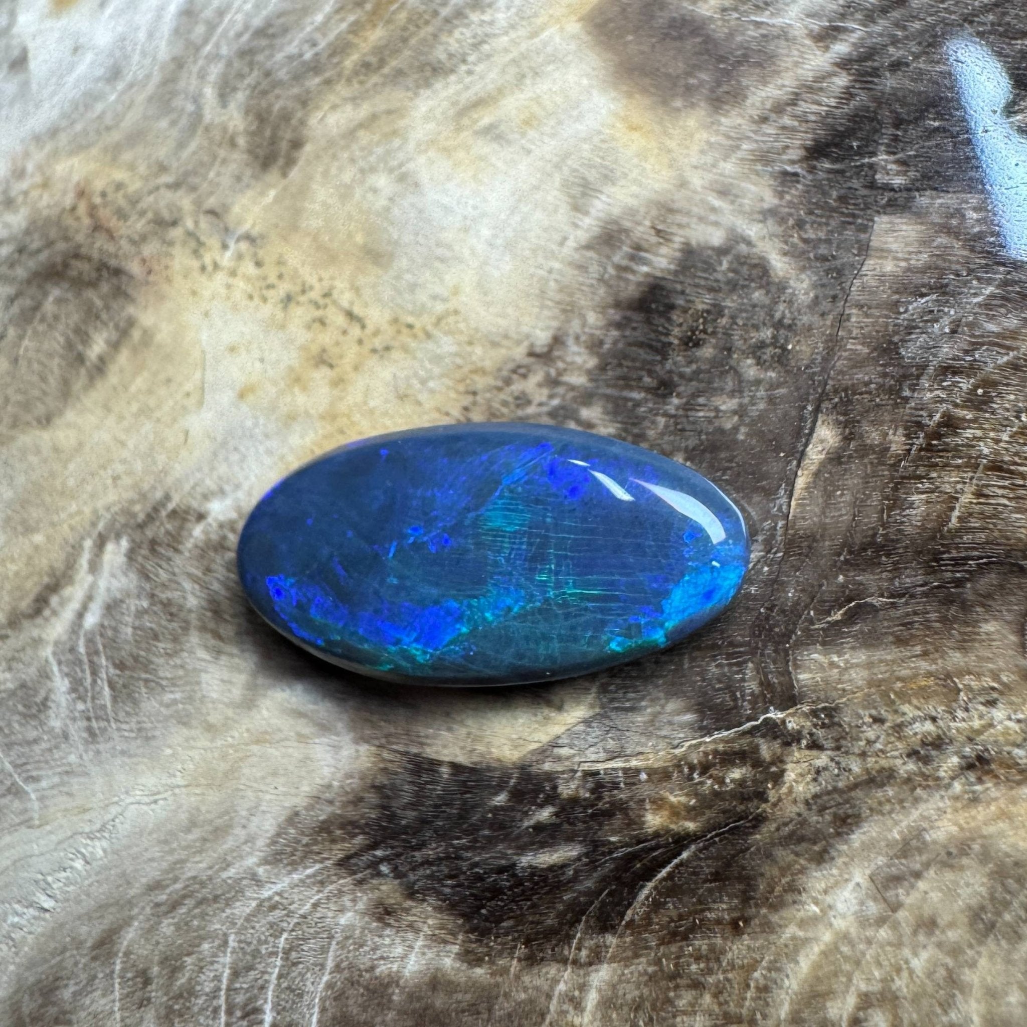 2.1ct Hand - cut Solid Lightning Ridge Black Opal
