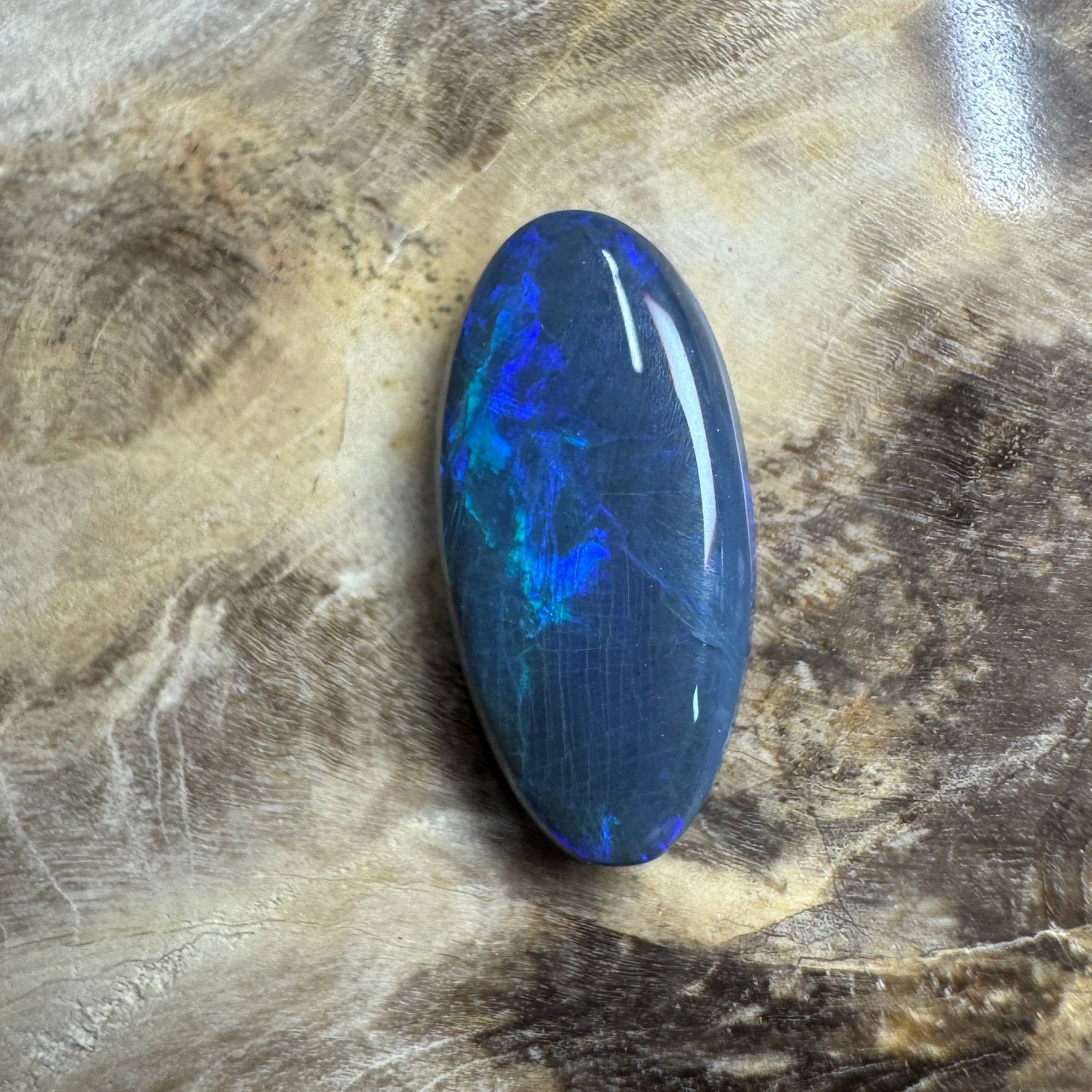 2.1ct Hand - cut Solid Lightning Ridge Black Opal
