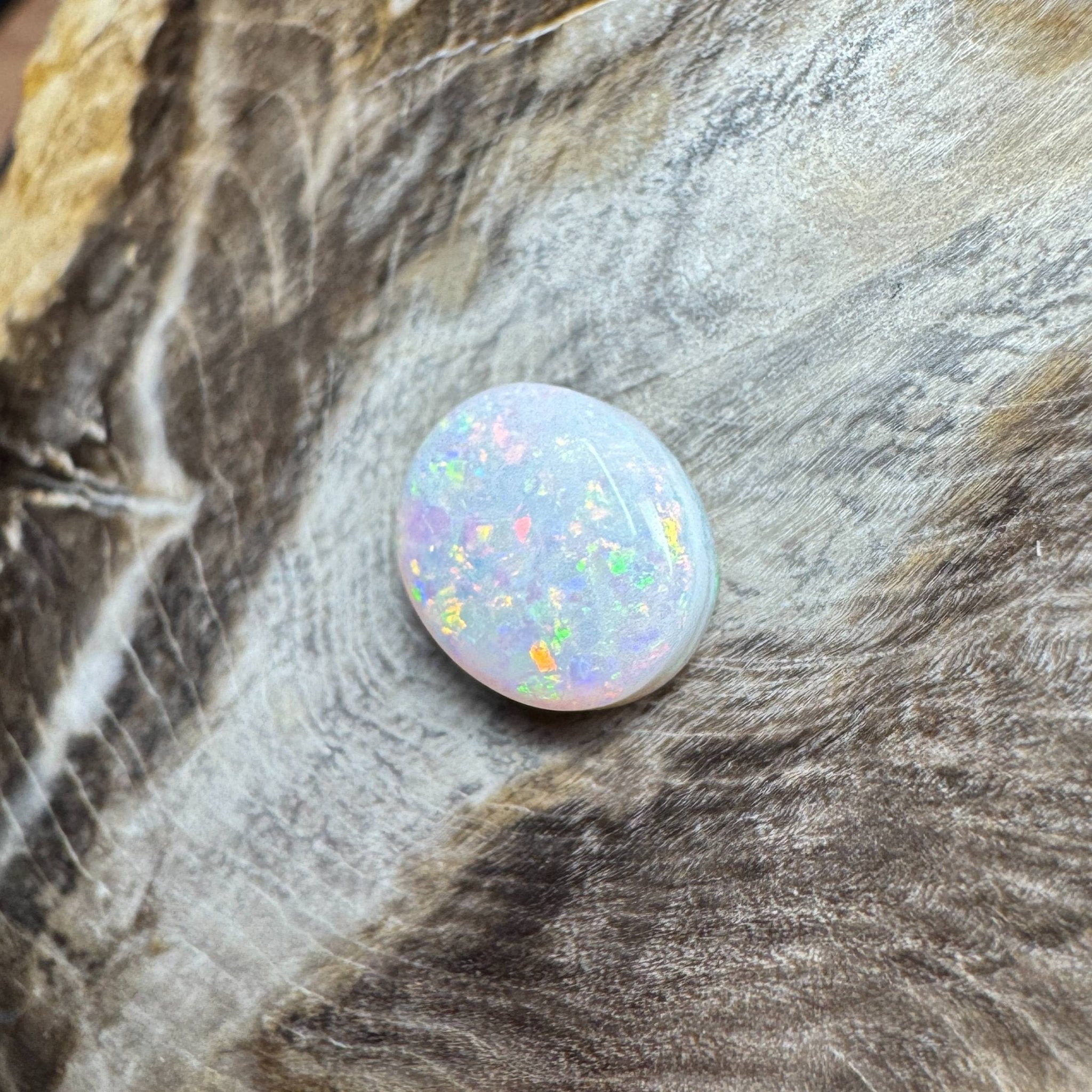 2.2ct Hand - cut Solid Coober Pedy Opal