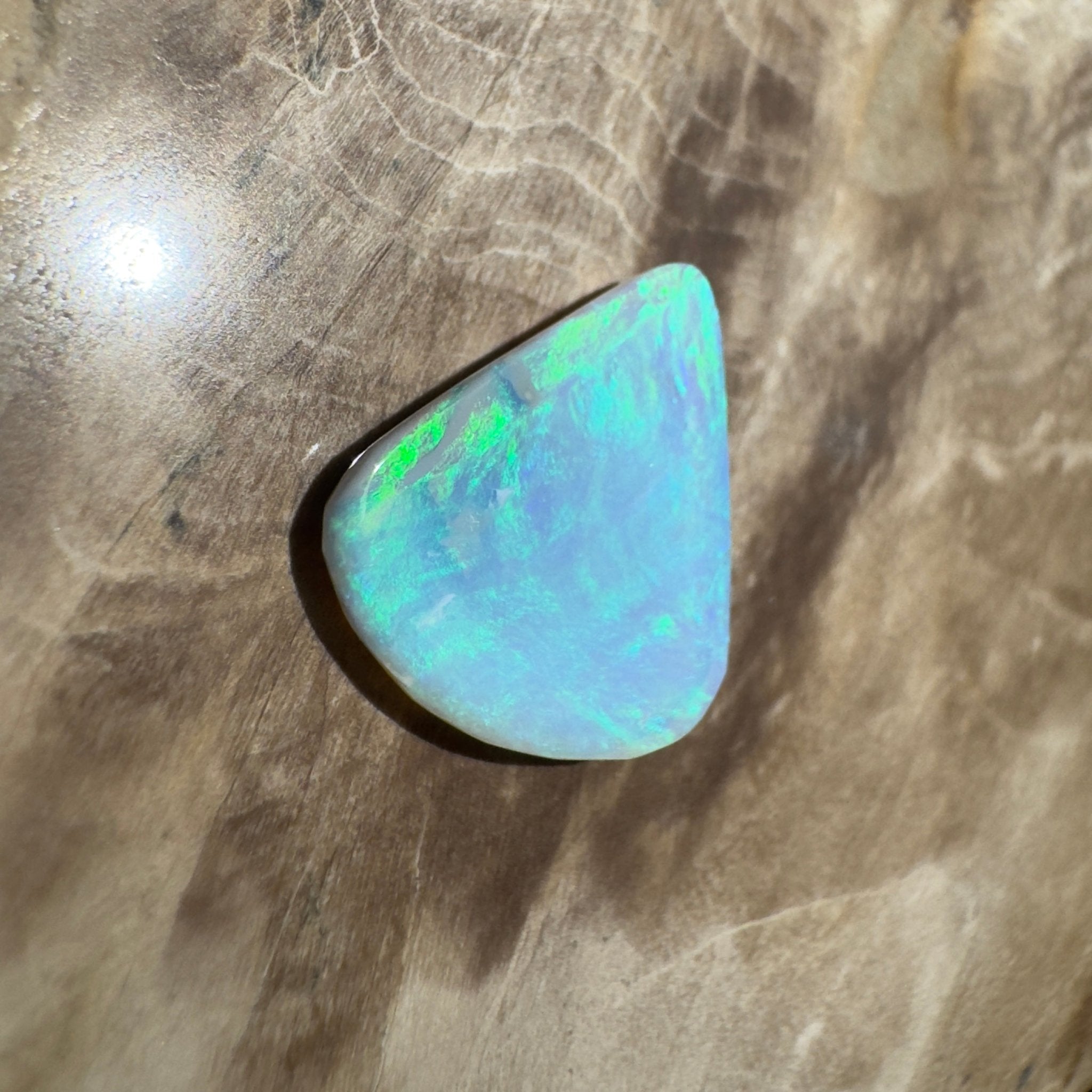 2.2ct Hand - Cut Solid Lightning Ridge Opal