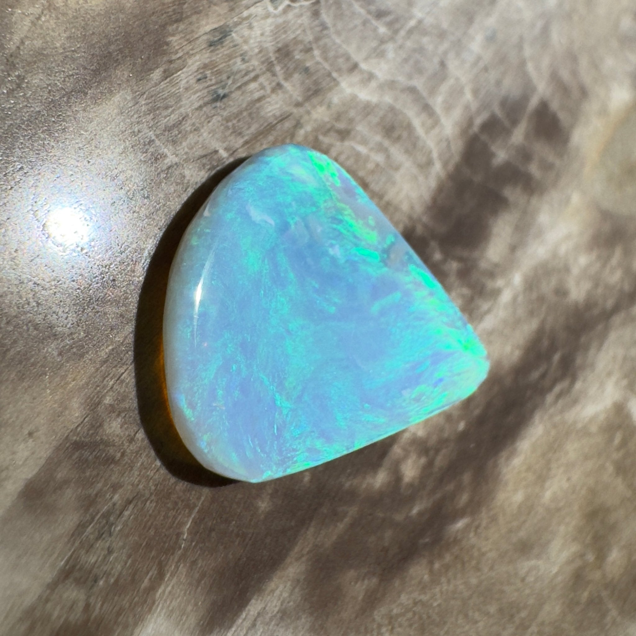 2.2ct Hand - Cut Solid Lightning Ridge Opal