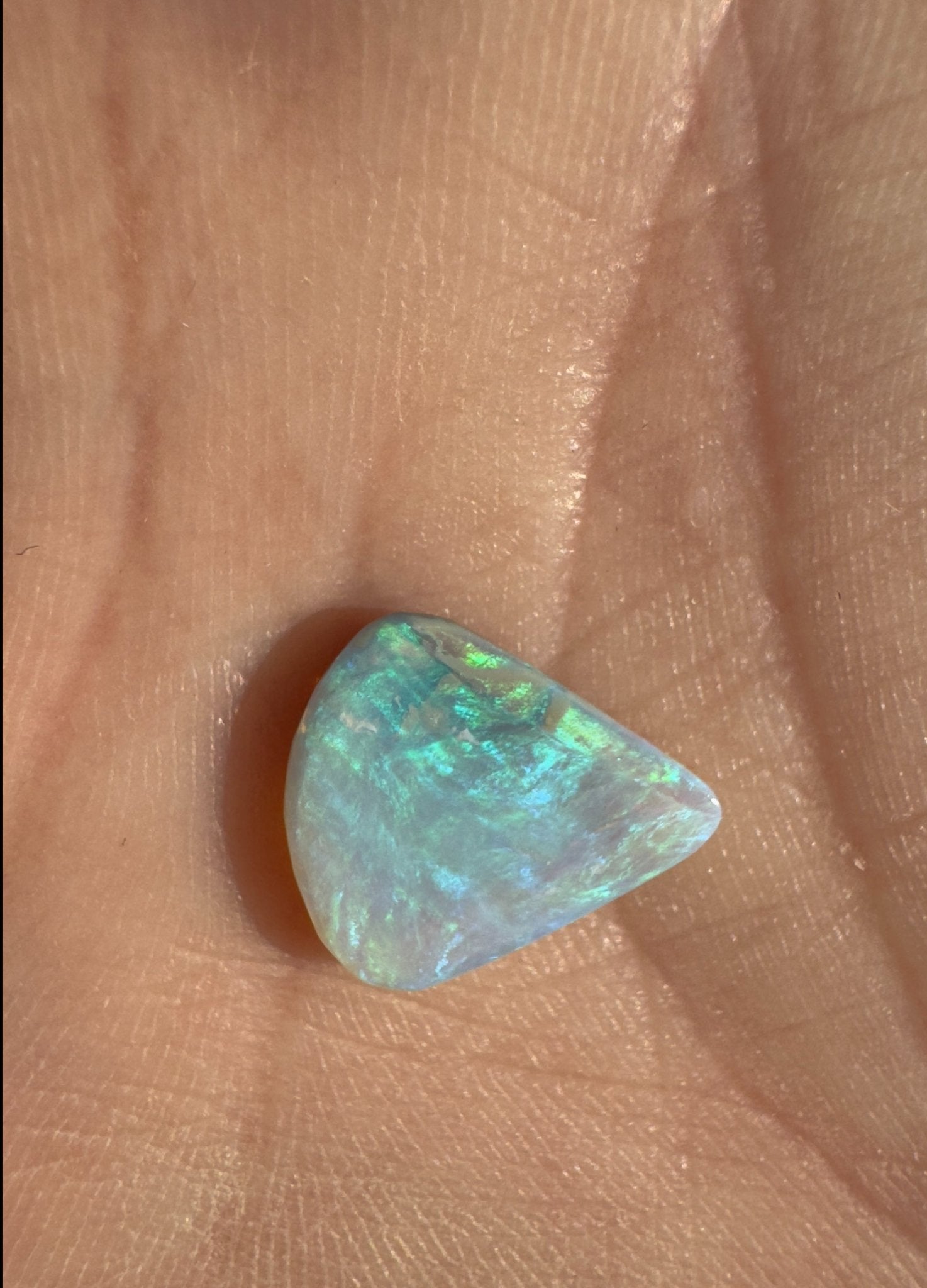 2.2ct Hand - Cut Solid Lightning Ridge Opal