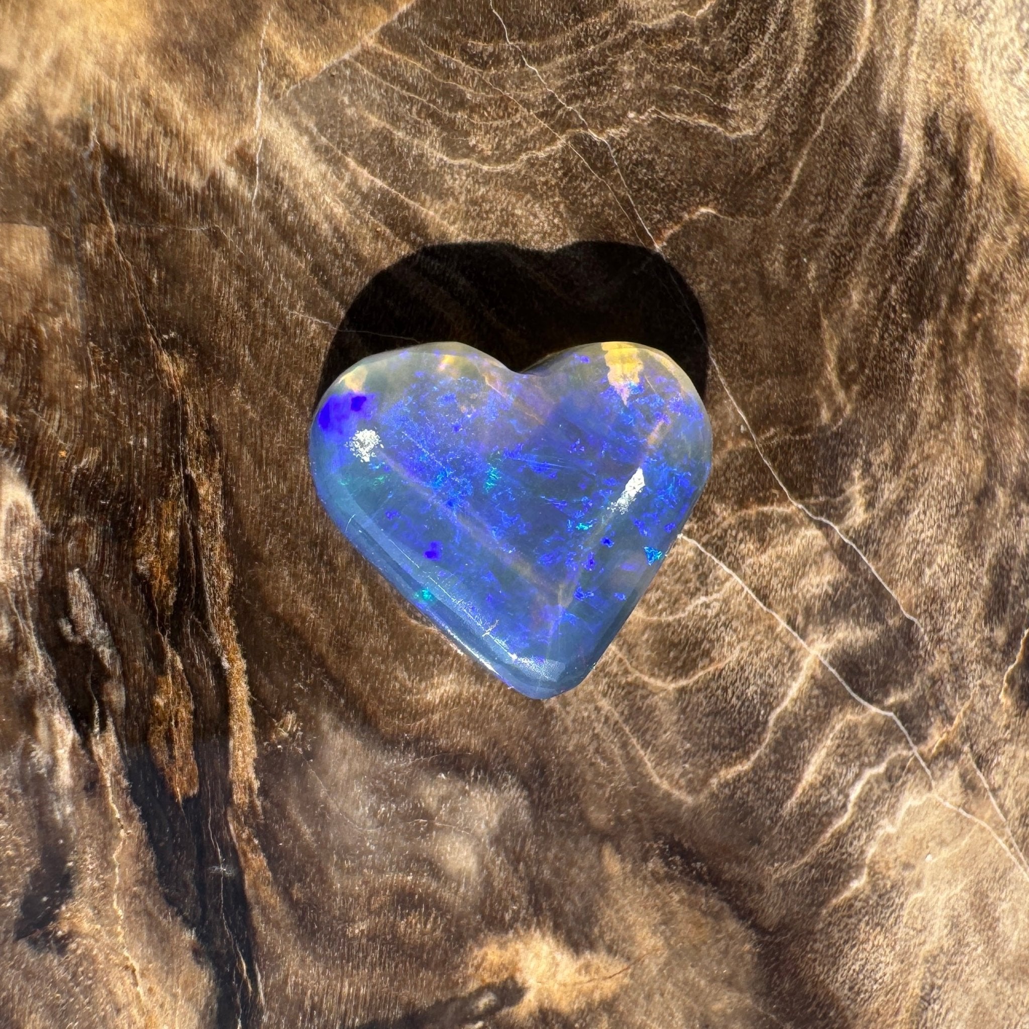 2.2ct Hand - cut Solid Lightning Ridge Semi Black Opal