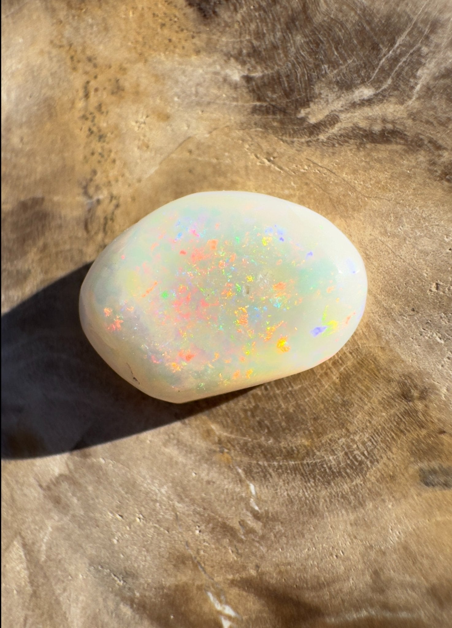 2.3ct Hand - Cut Solid Coober Pedy Opal