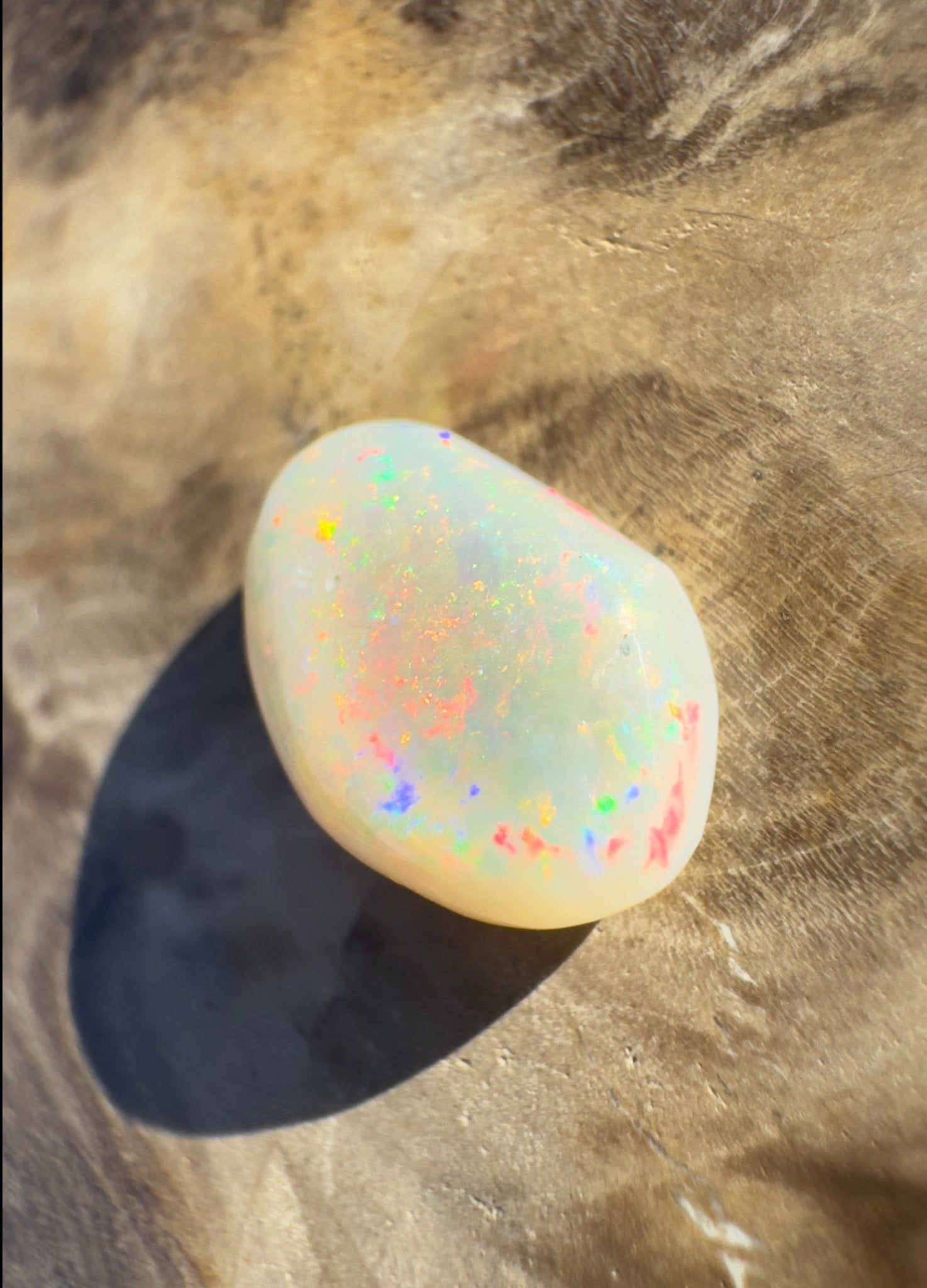 2.3ct Hand - Cut Solid Coober Pedy Opal