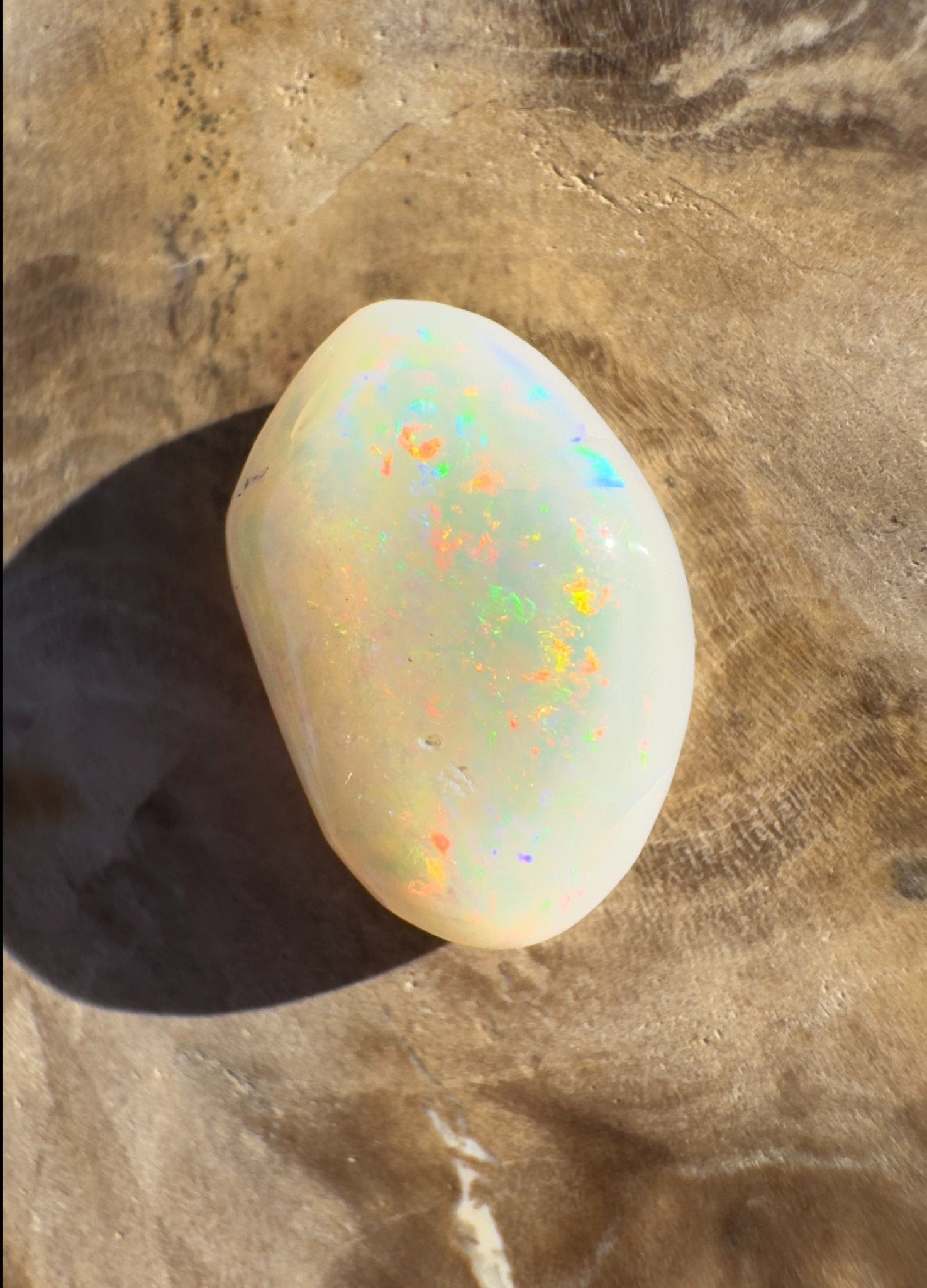 2.3ct Hand - Cut Solid Coober Pedy Opal