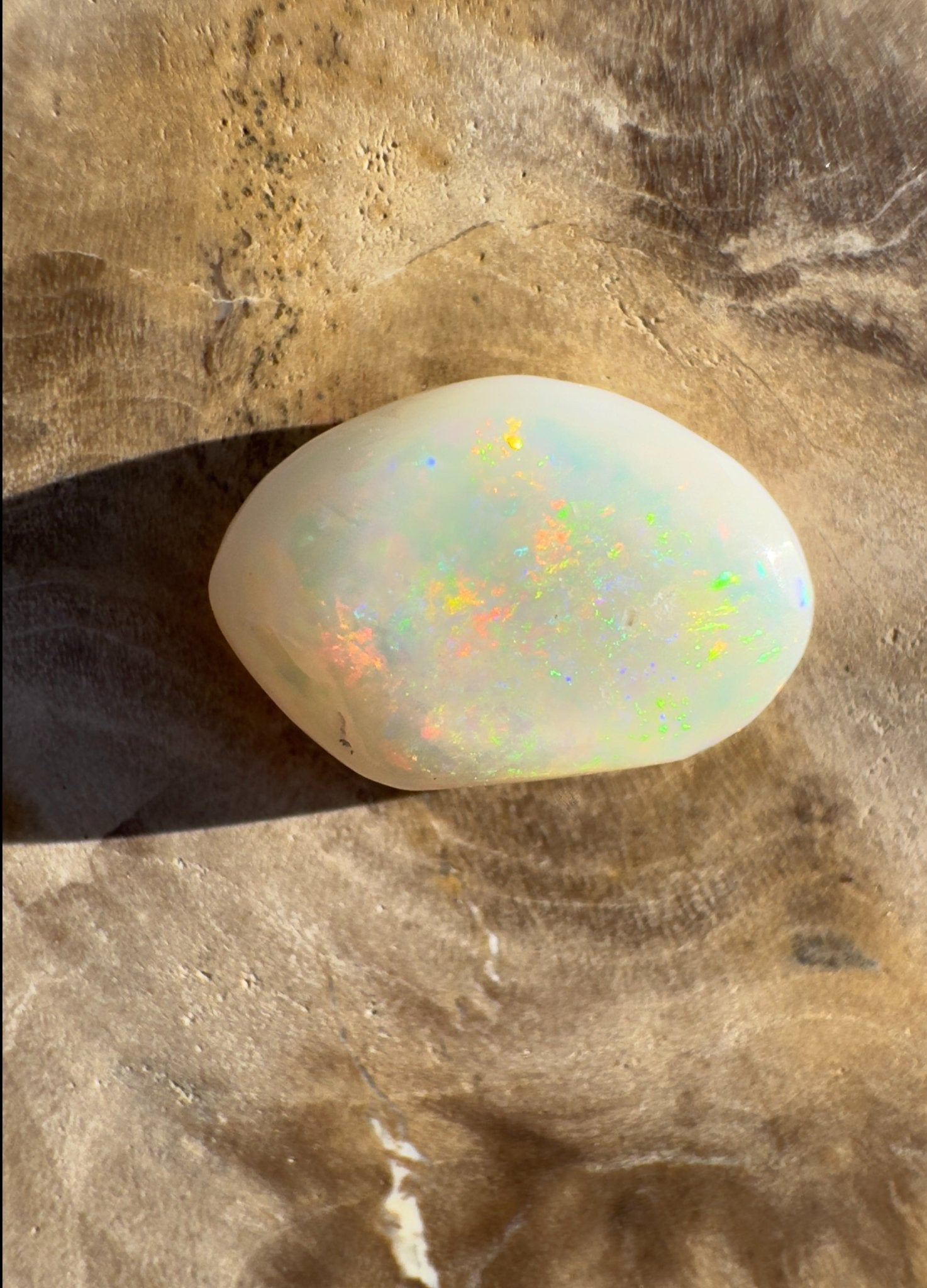 2.3ct Hand - Cut Solid Coober Pedy Opal