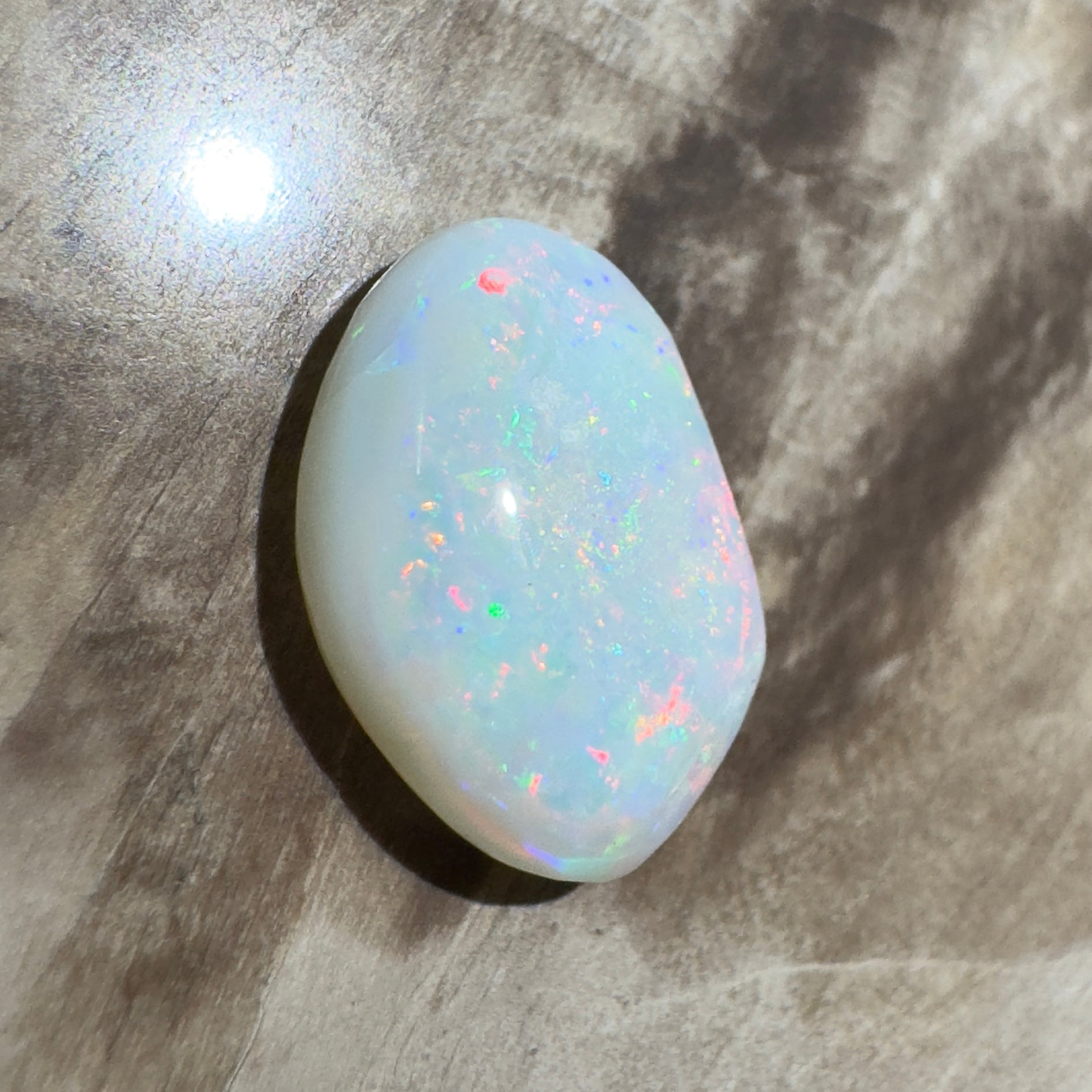 2.3ct Hand - Cut Solid Coober Pedy Opal