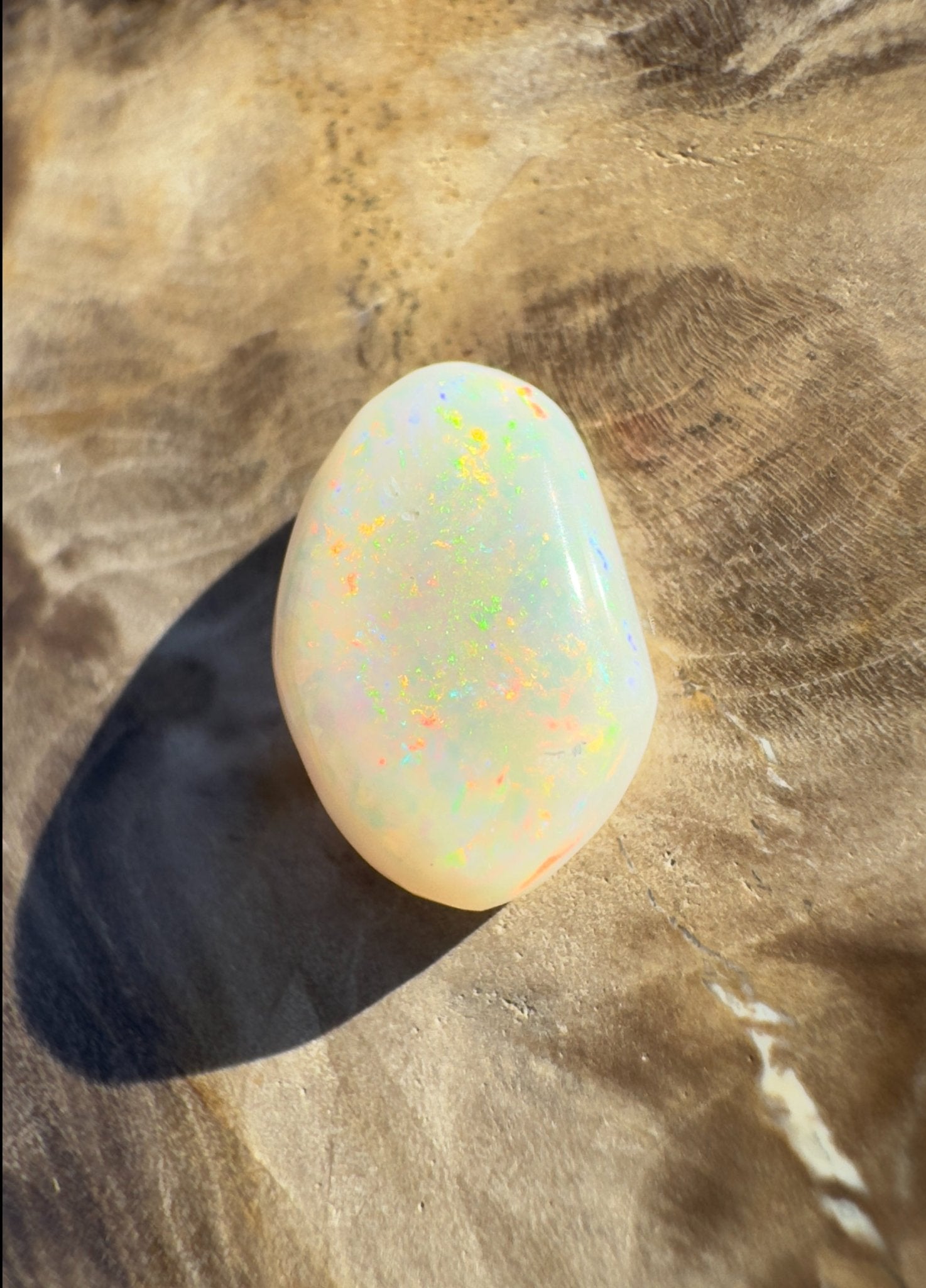 2.3ct Hand - Cut Solid Coober Pedy Opal