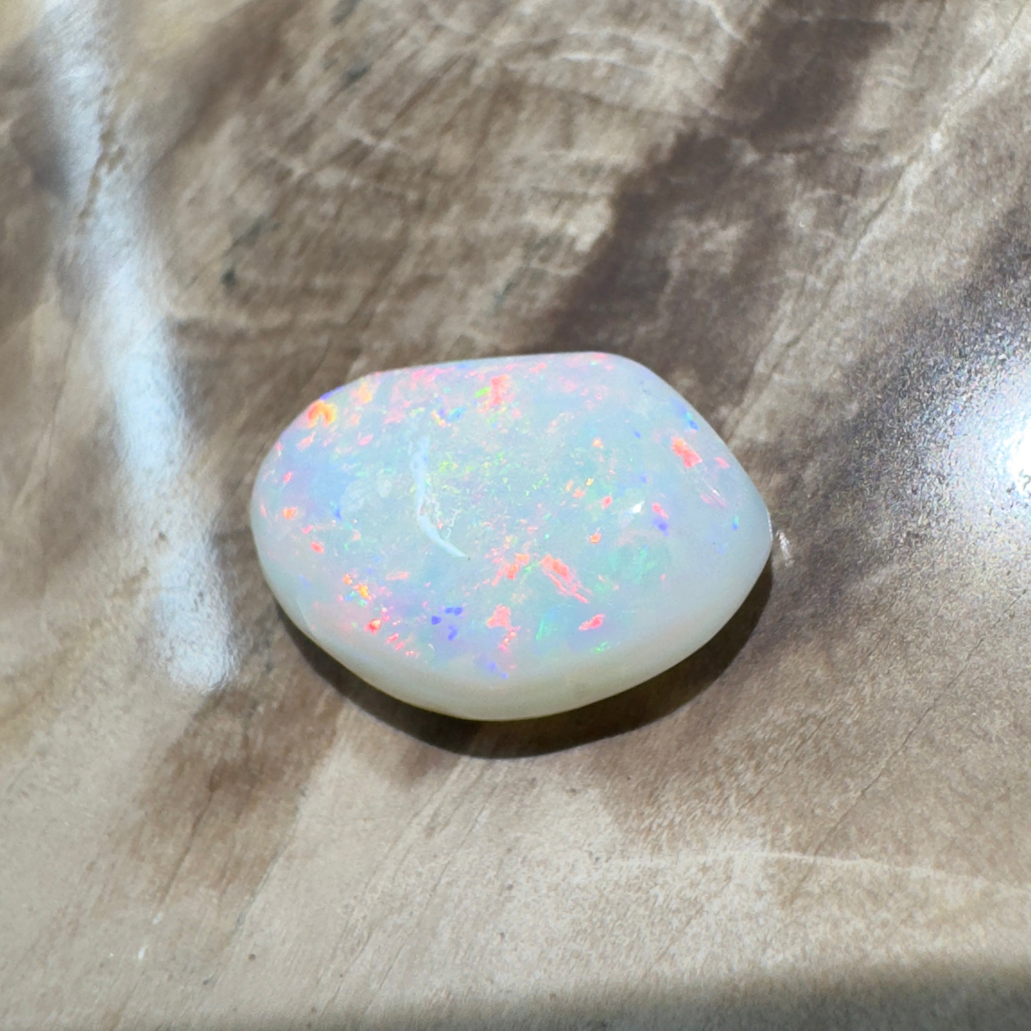 2.3ct Hand - Cut Solid Coober Pedy Opal