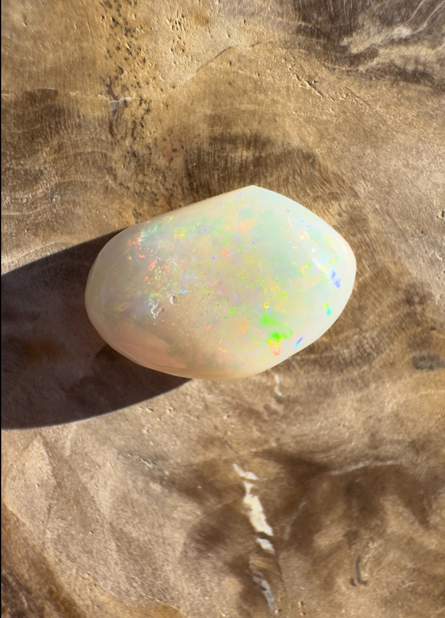 2.3ct Hand - Cut Solid Coober Pedy Opal