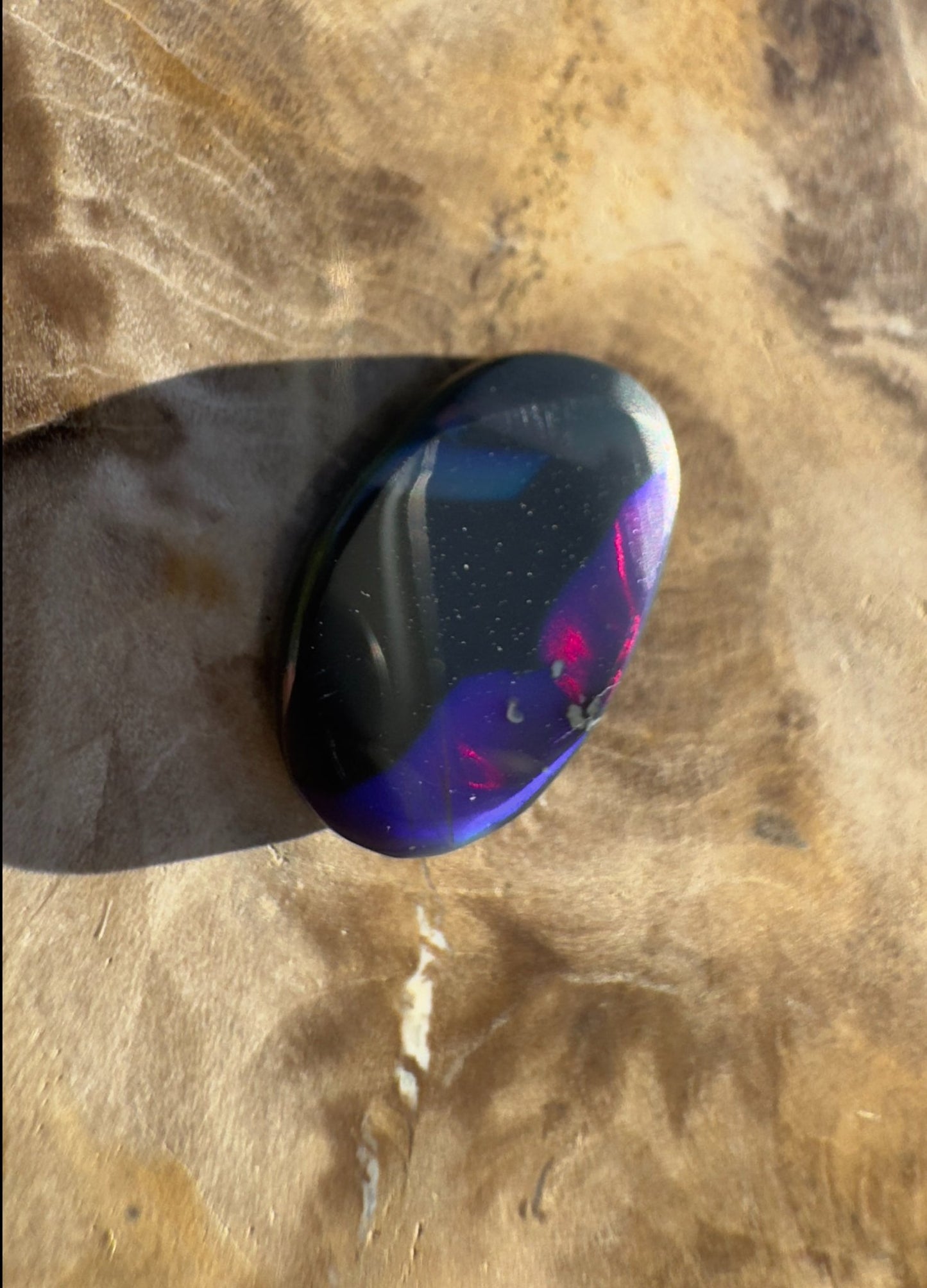 2.6ct Hand - cut Solid Lightning Ridge Black Opal