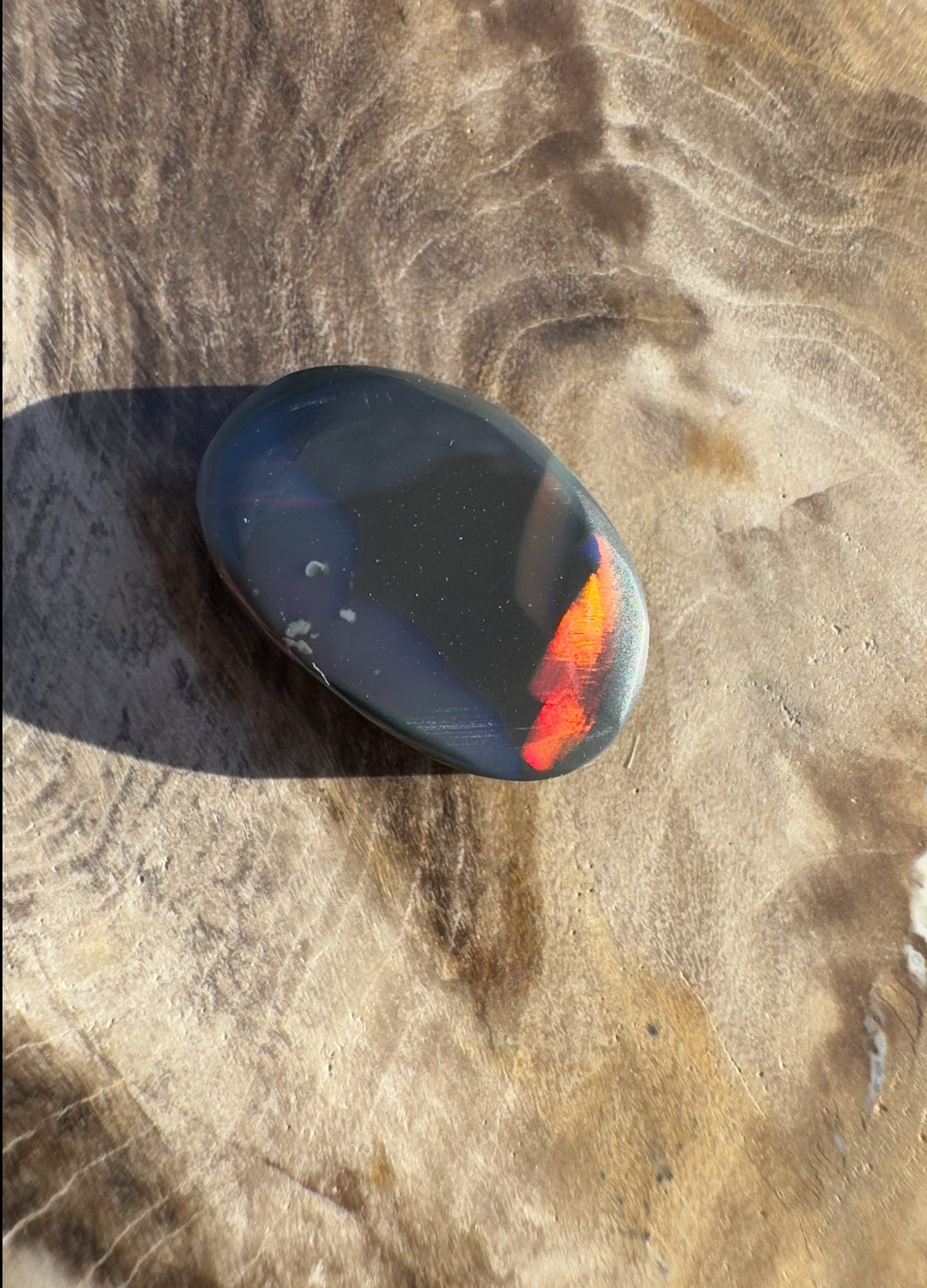 2.6ct Hand - cut Solid Lightning Ridge Black Opal