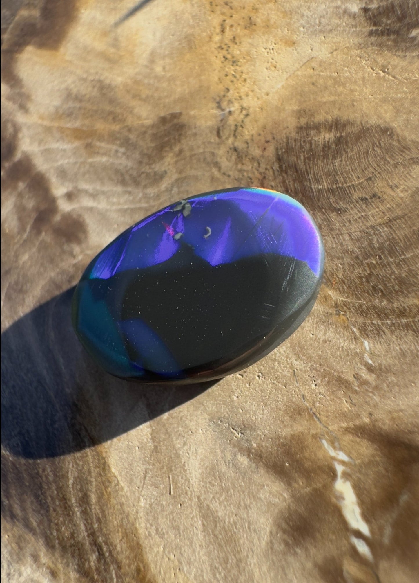 2.6ct Hand - cut Solid Lightning Ridge Black Opal