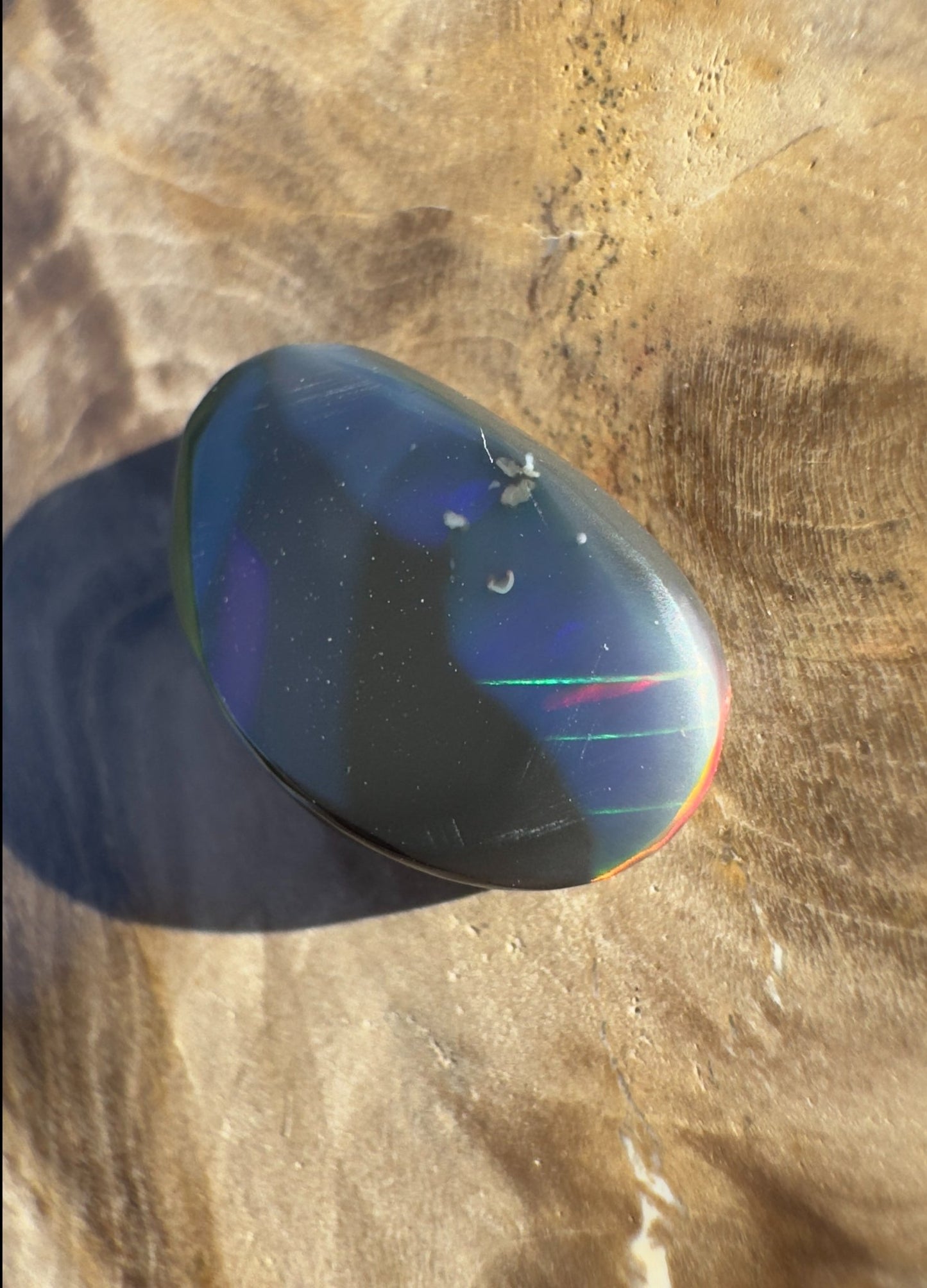2.6ct Hand - cut Solid Lightning Ridge Black Opal