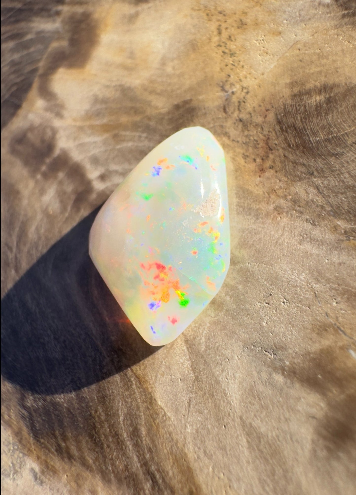 2.6ct Hand - Cut Solid Lightning Ridge Opal
