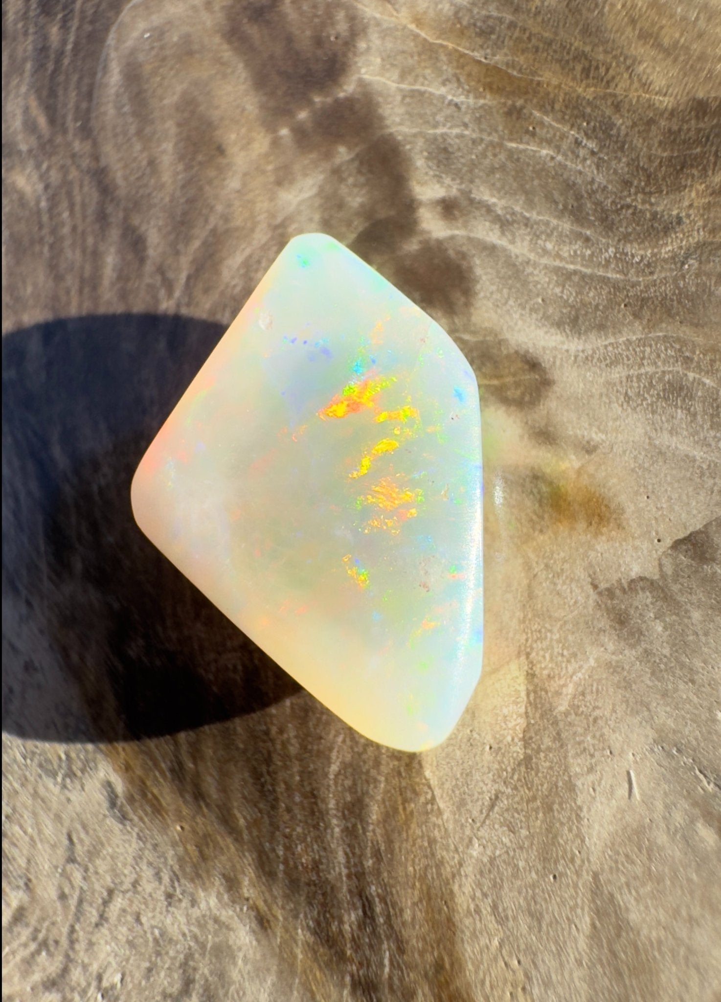 2.6ct Hand - Cut Solid Lightning Ridge Opal