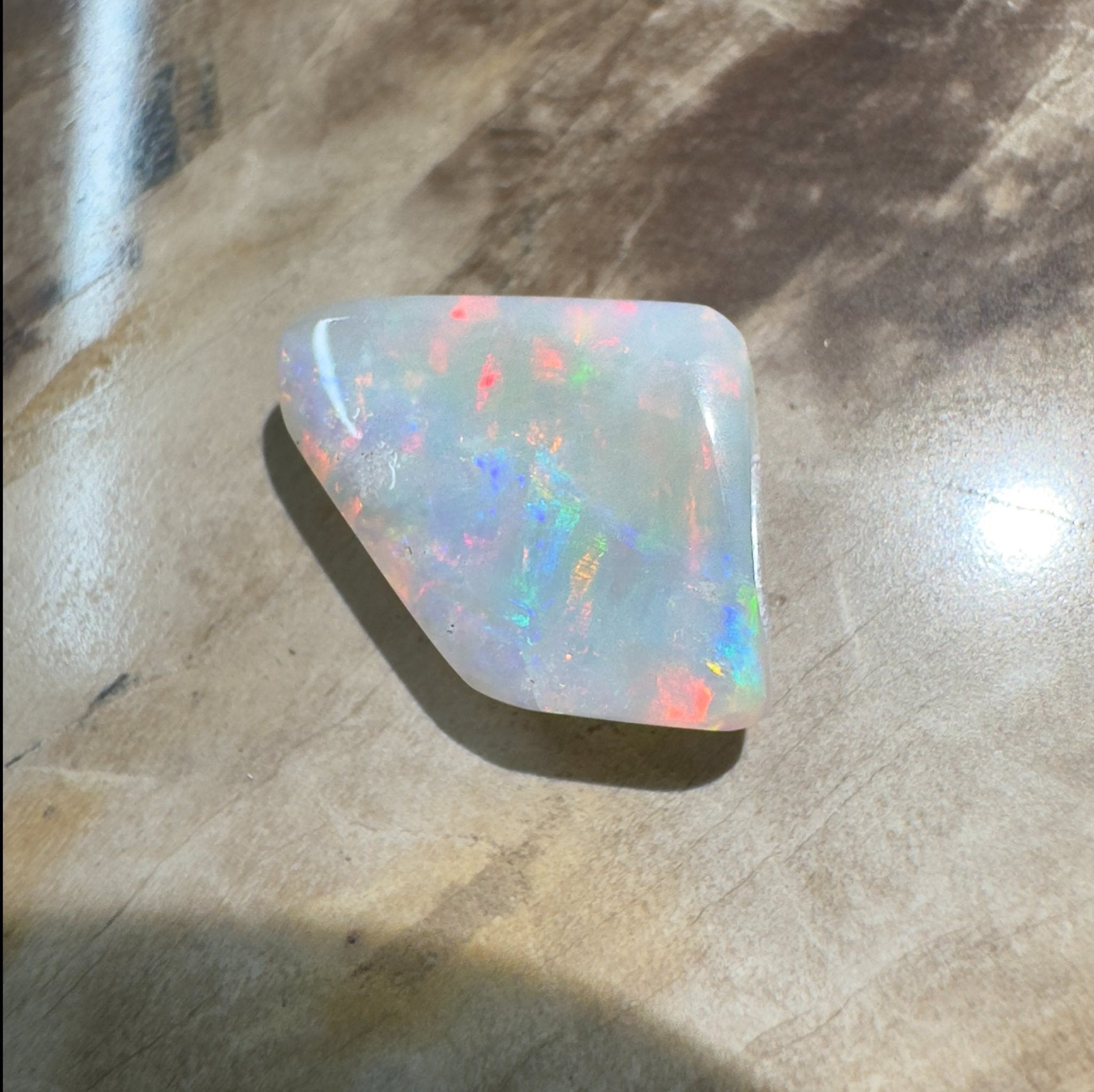 2.6ct Hand - Cut Solid Lightning Ridge Opal