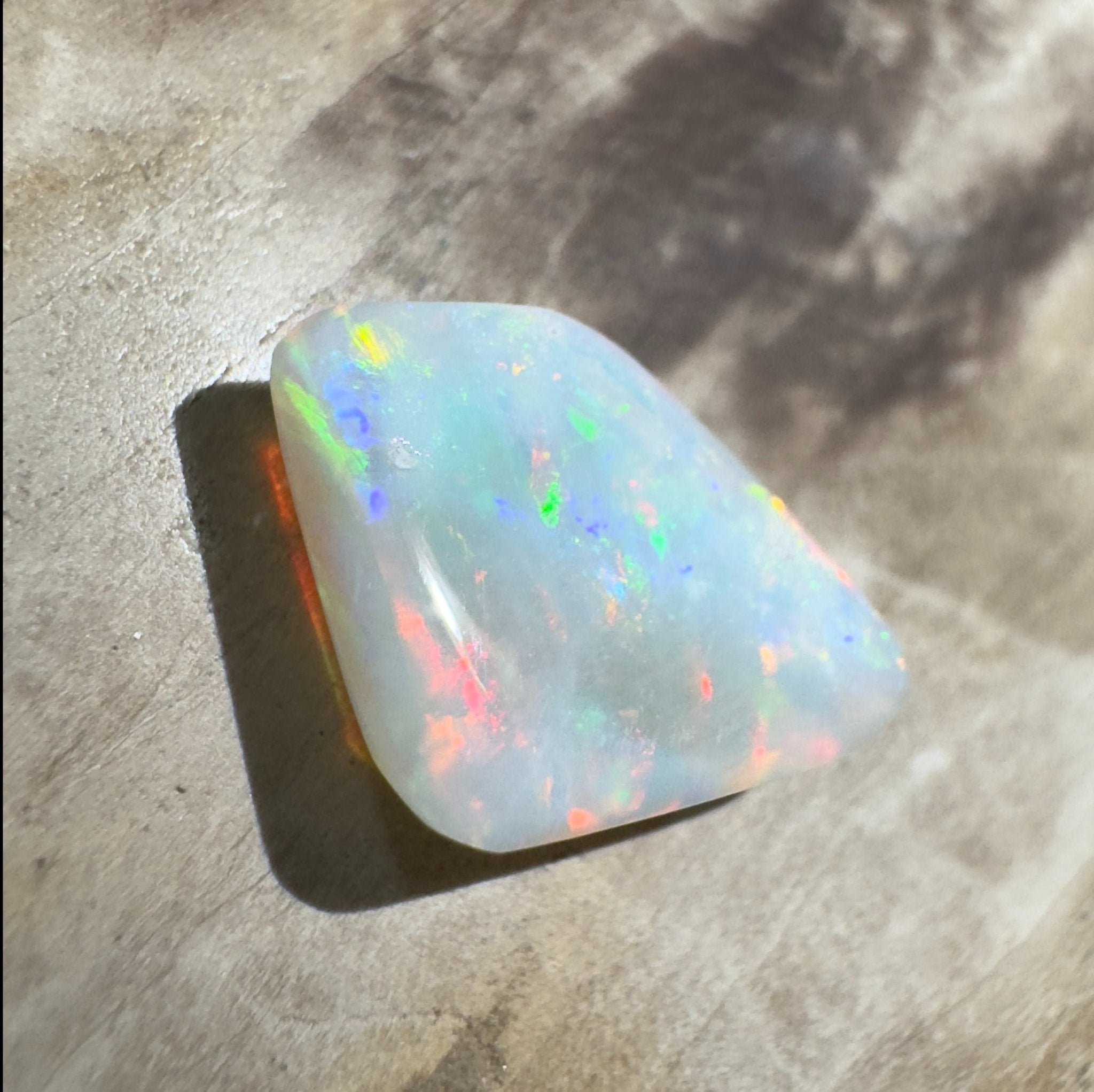 2.6ct Hand - Cut Solid Lightning Ridge Opal