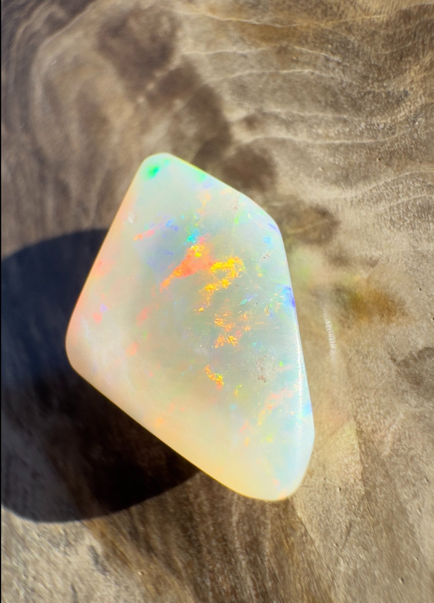 2.6ct Hand - Cut Solid Lightning Ridge Opal
