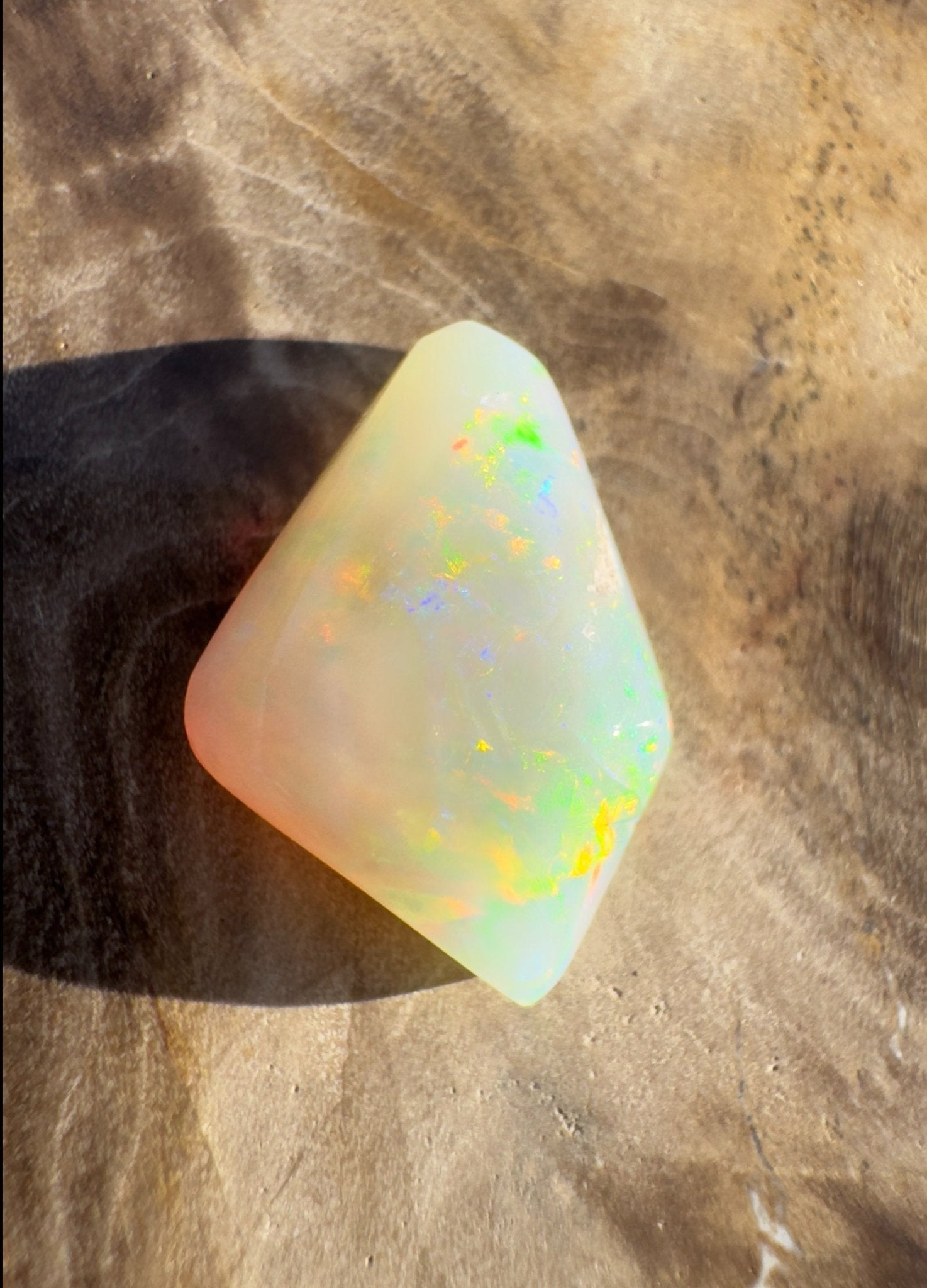 2.6ct Hand - Cut Solid Lightning Ridge Opal