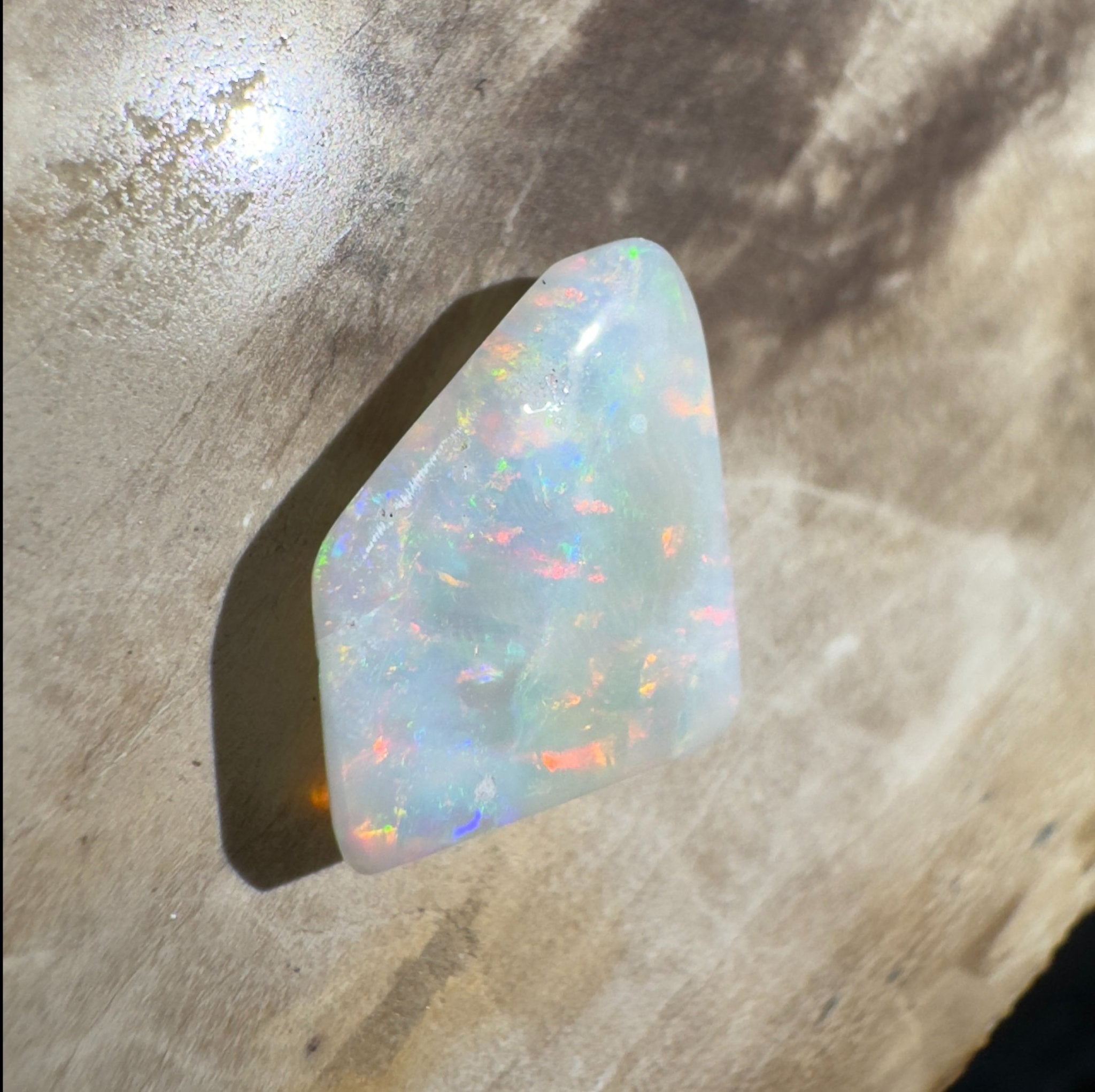 2.6ct Hand - Cut Solid Lightning Ridge Opal