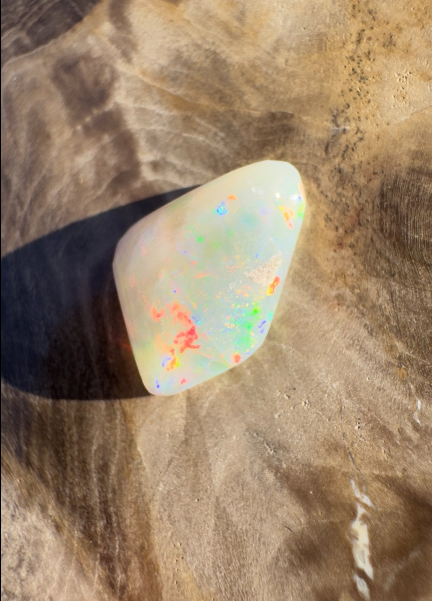 2.6ct Hand - Cut Solid Lightning Ridge Opal
