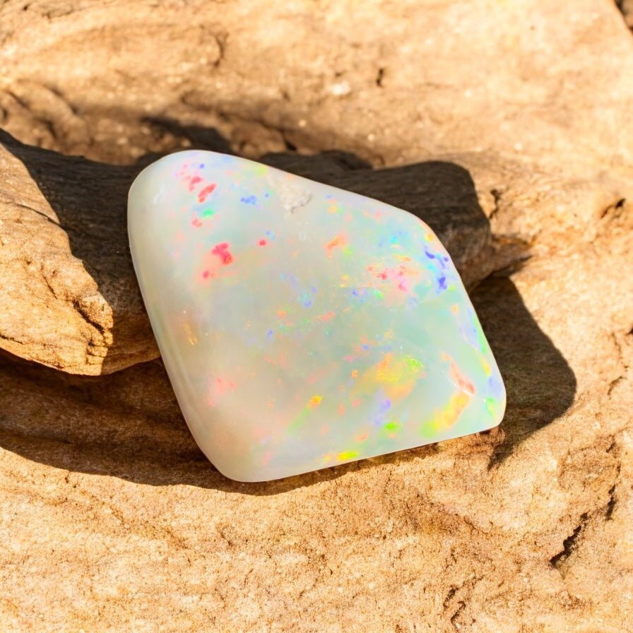 2.6ct Hand - Cut Solid Lightning Ridge Opal