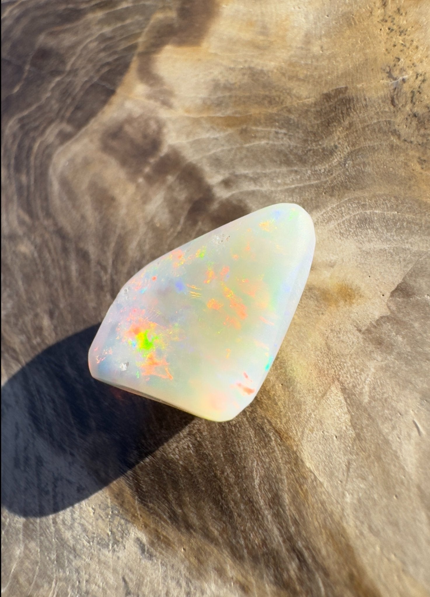 2.6ct Hand - Cut Solid Lightning Ridge Opal