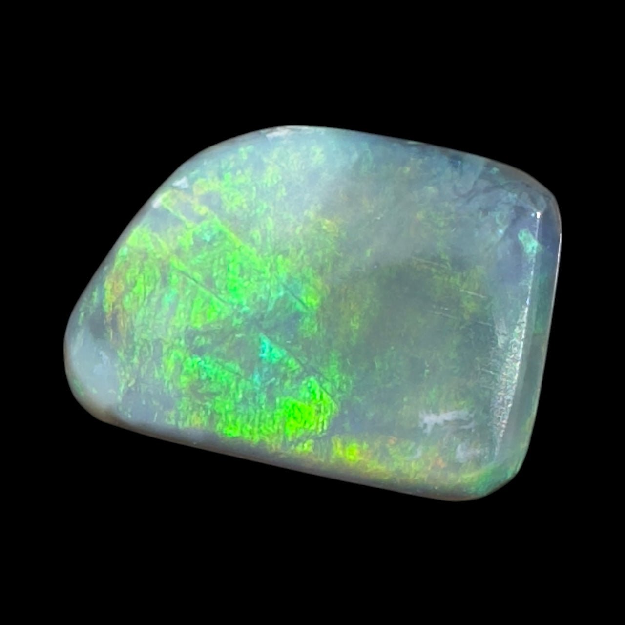 2.6ct Hand - cut Solid Lightning Ridge Semi Black Opal