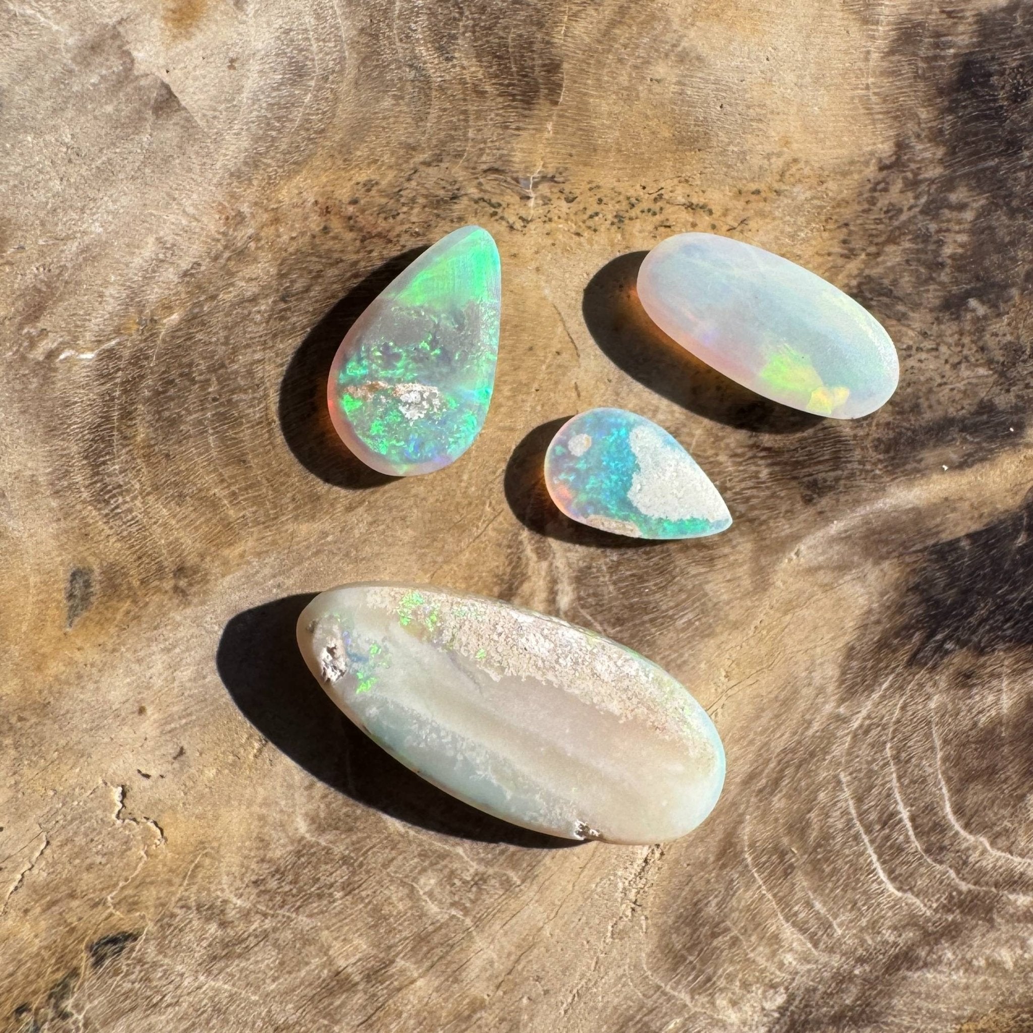 2.7ct Coober Pedy Opal Parcel