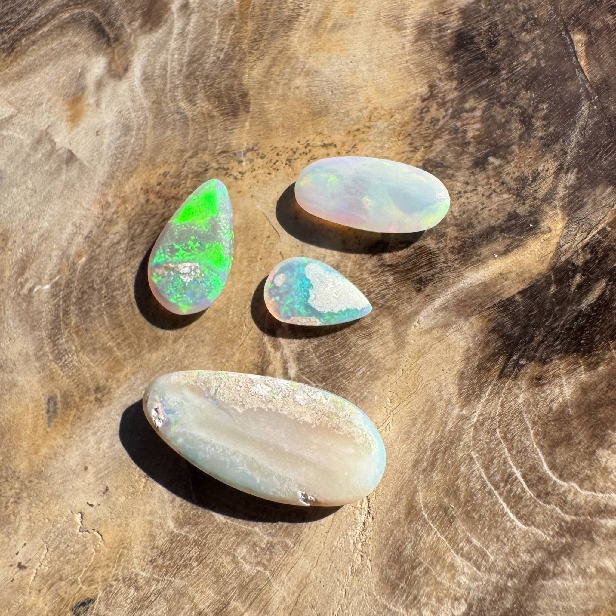 2.7ct Coober Pedy Opal Parcel